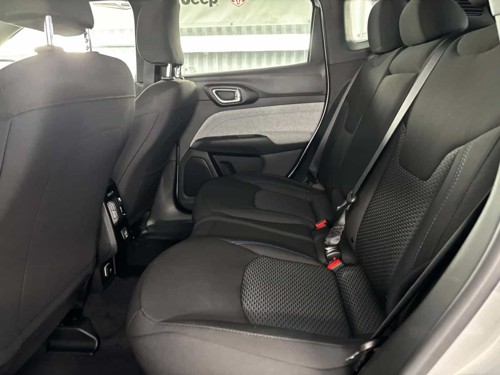 Image 12 Jeep Compass Sport 2026