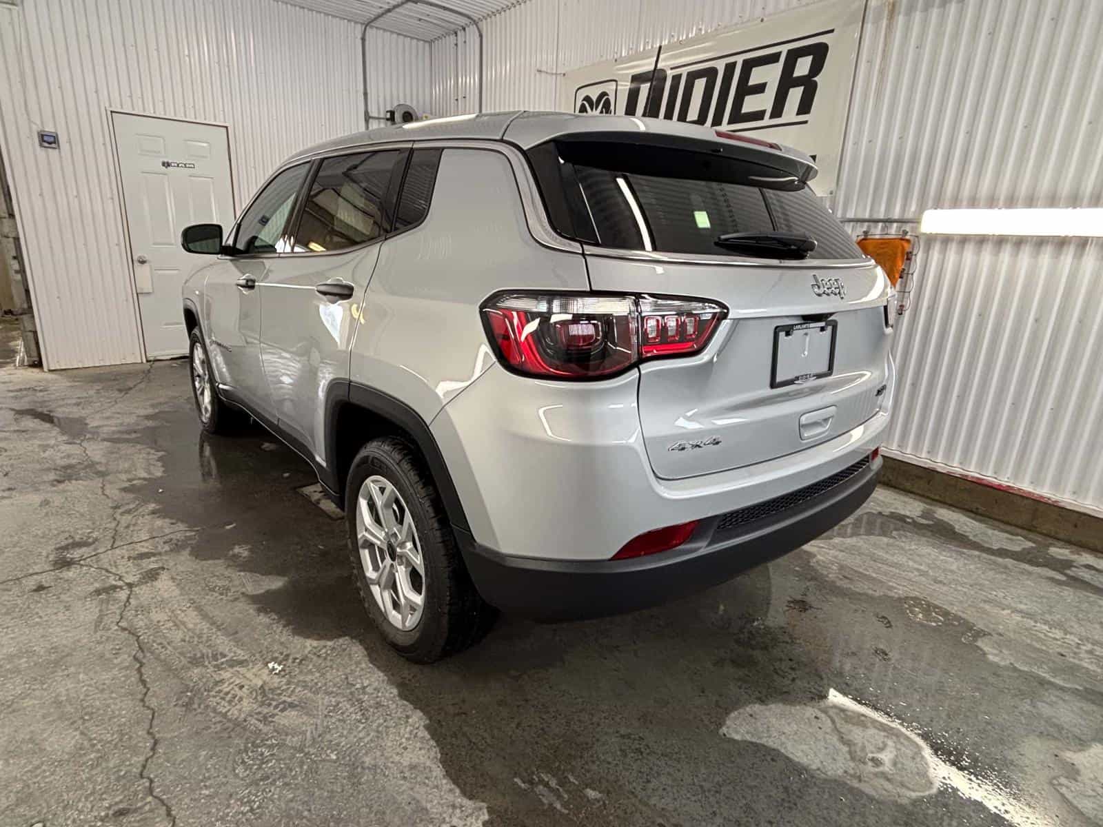 Image 3 Jeep Compass Sport 2026