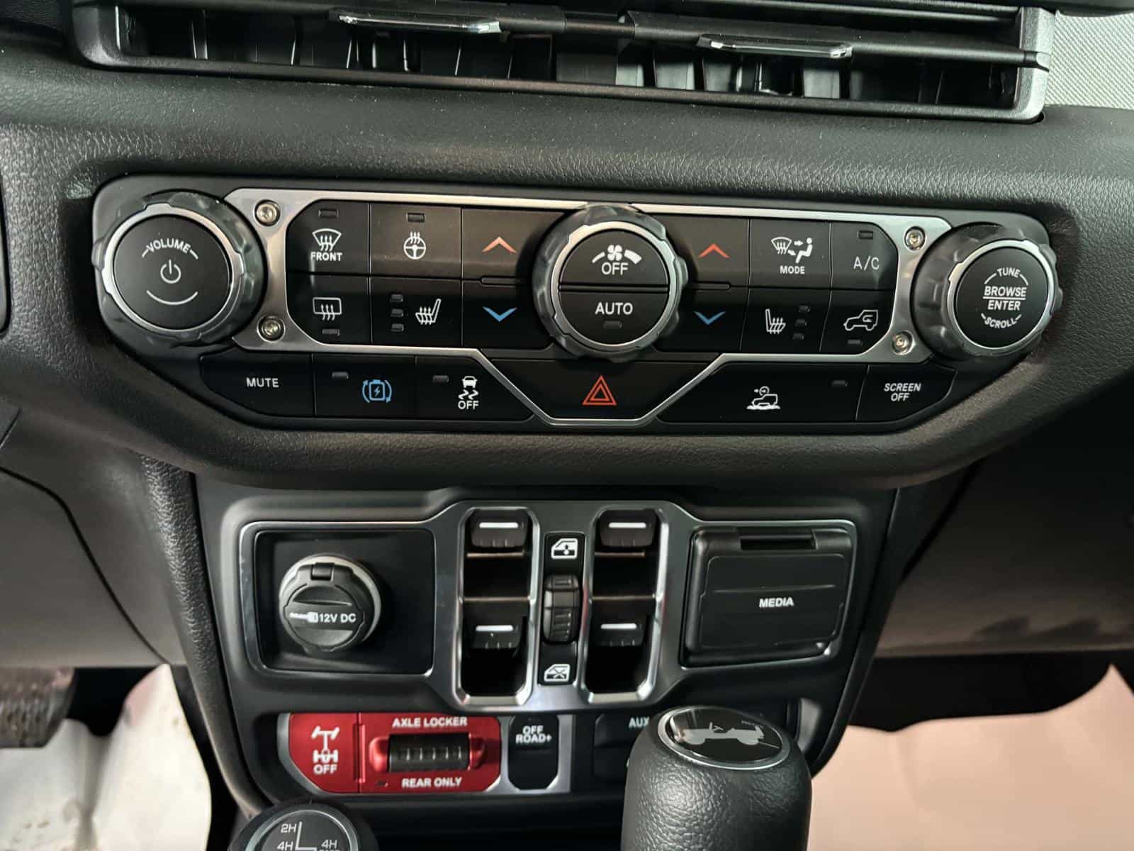 Image 9 Jeep Wrangler 4XE 4xe Willys 2025