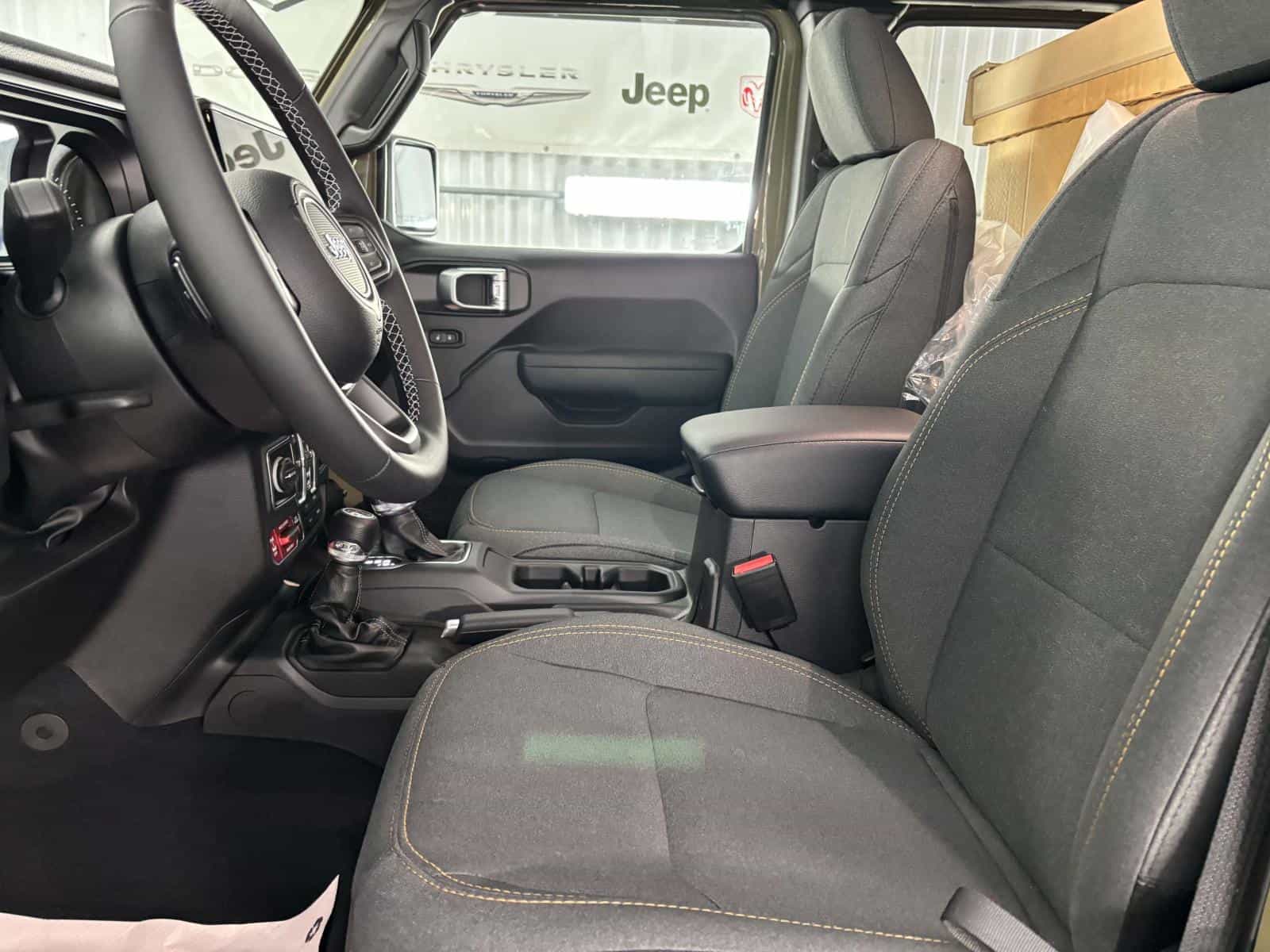 Image 5 Jeep Wrangler 4XE 4xe Willys 2025