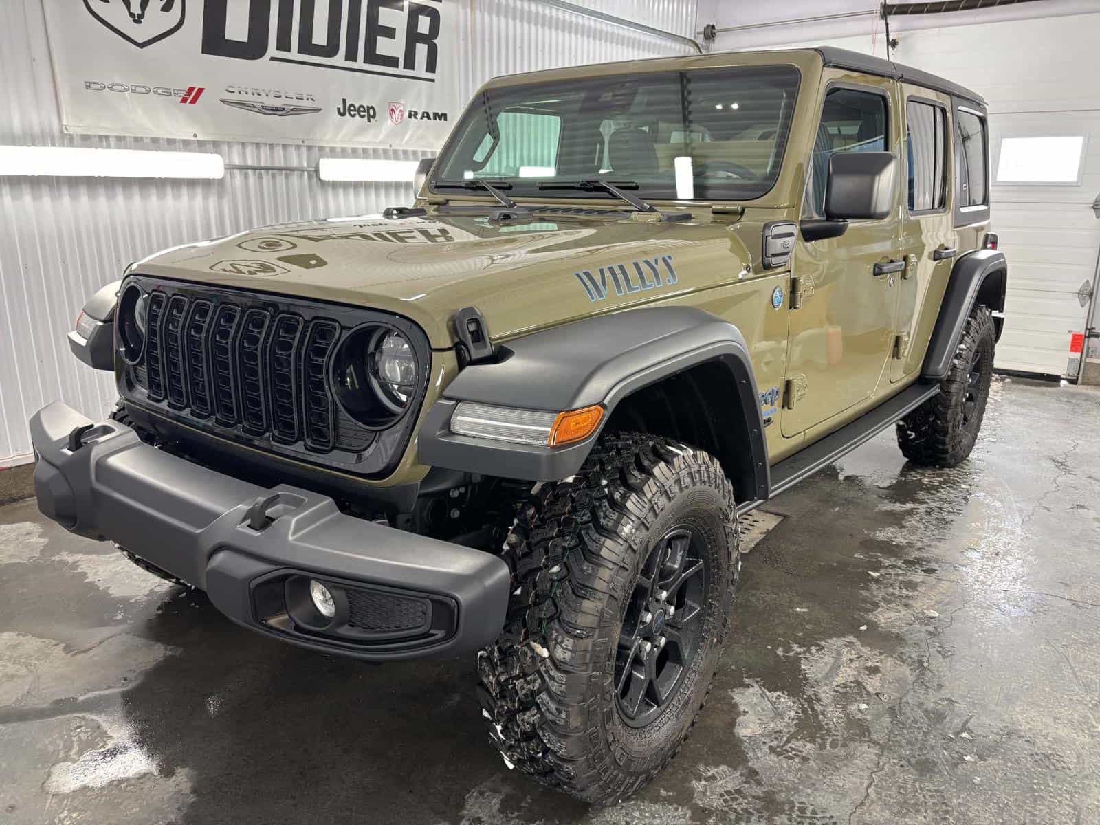 Image 1 Jeep Wrangler 4XE 4xe Willys 2025