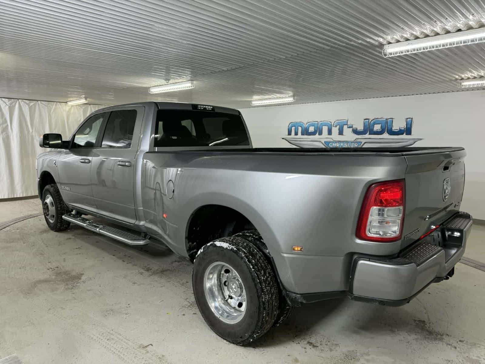 2021 RAM 3500 Big Horn - Image 3