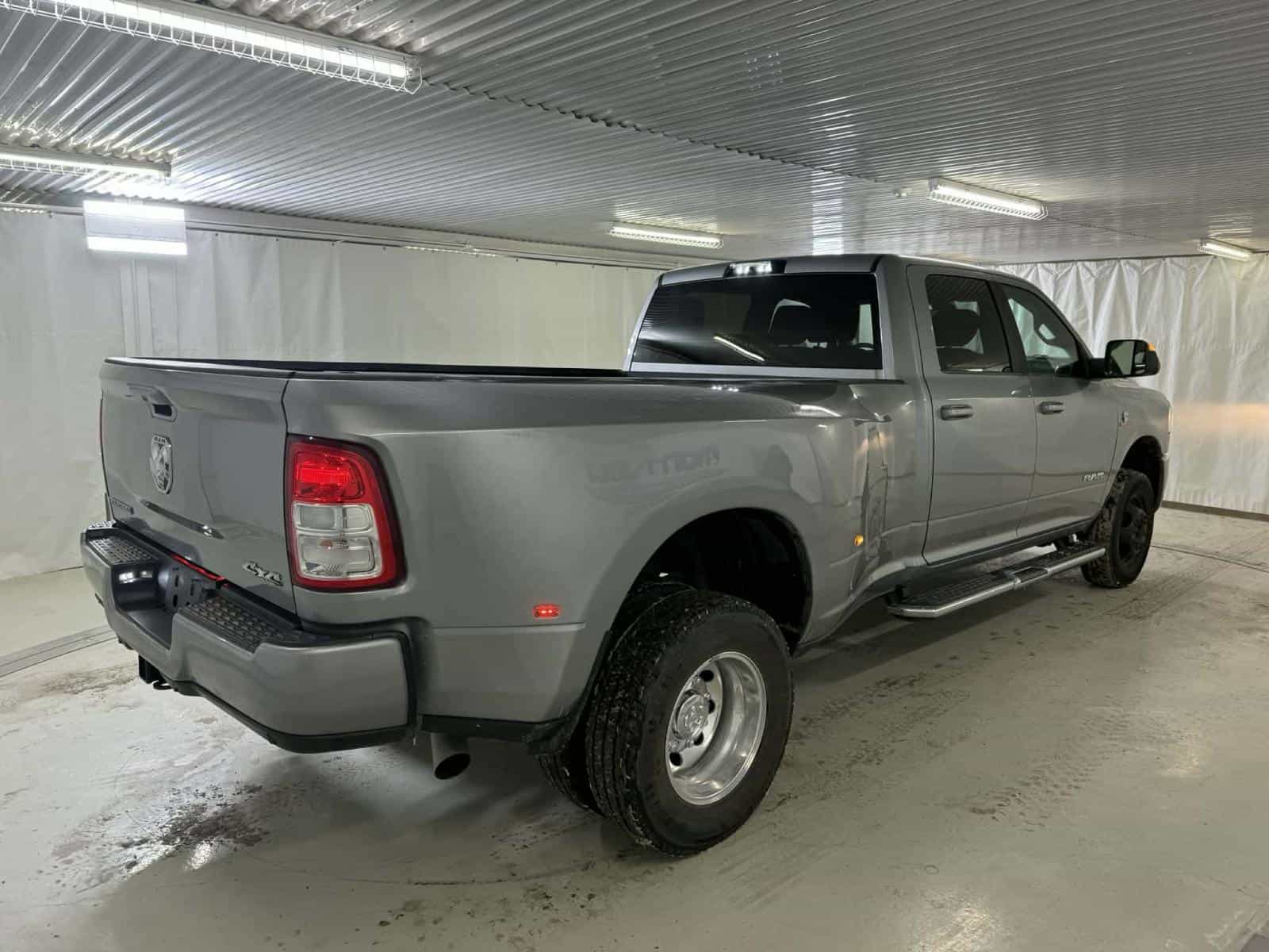 2021 RAM 3500 Big Horn - Image 5