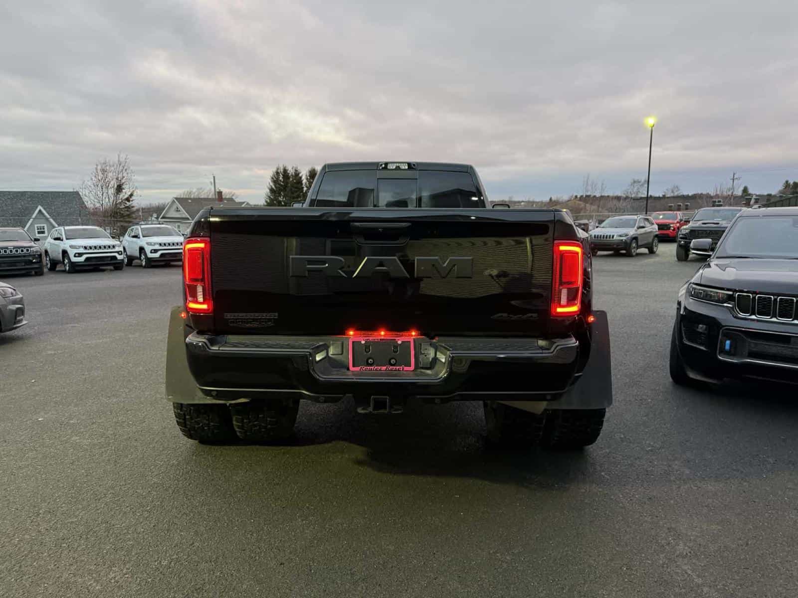 2025 RAM 3500 Big Horn Big Horn - Image 4