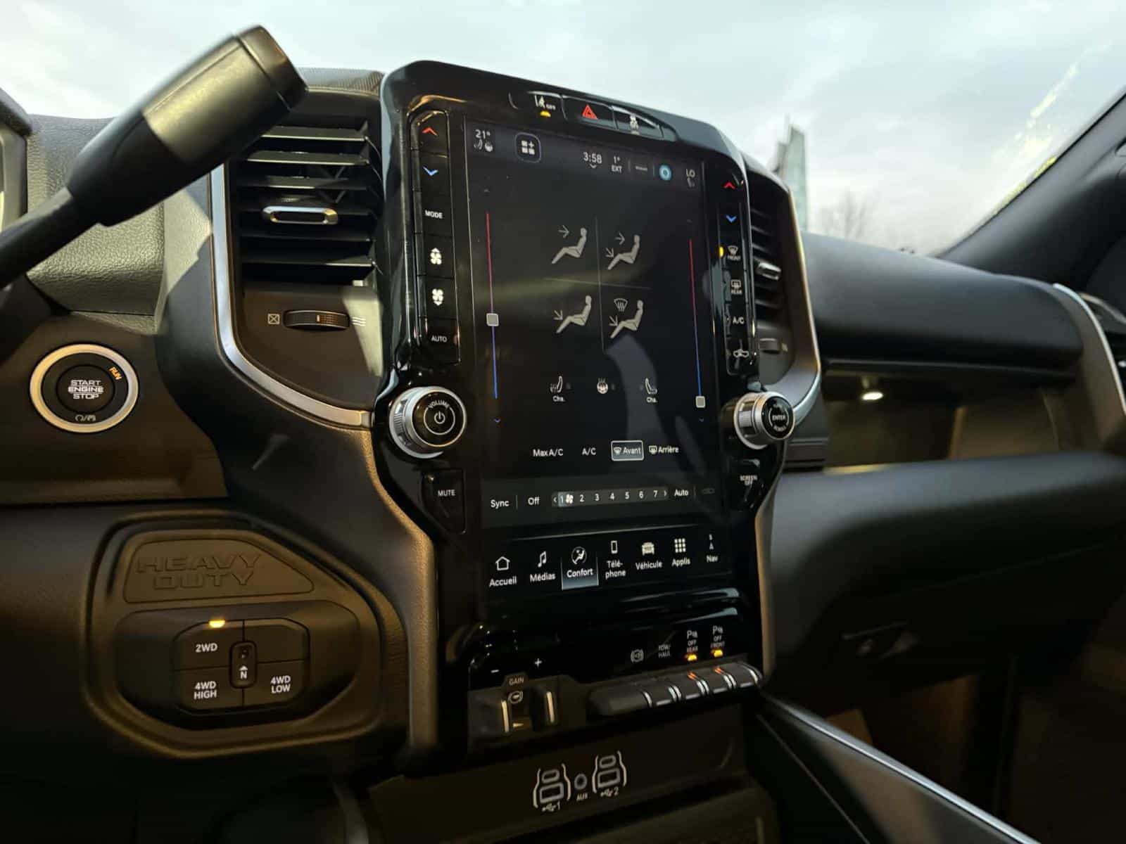 2025 RAM 3500 Big Horn - Image 12