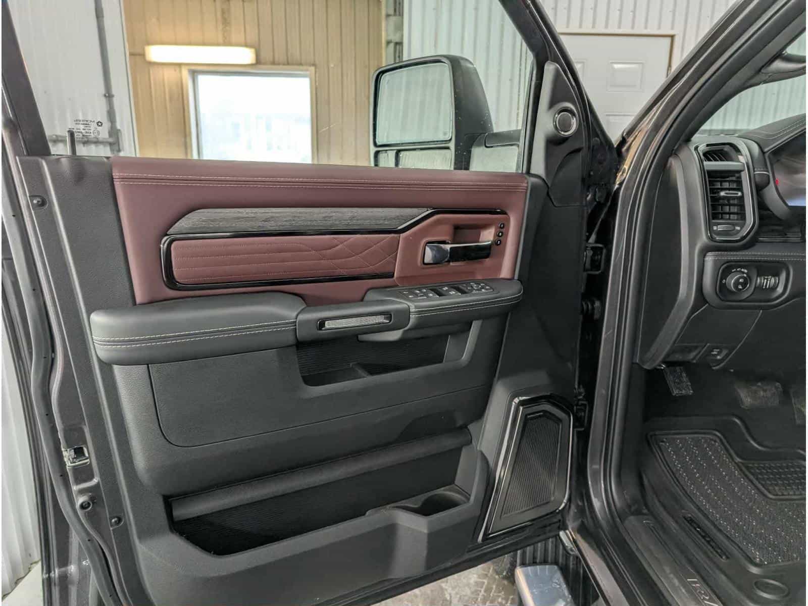 2026 RAM 3500 Limited - Image 2