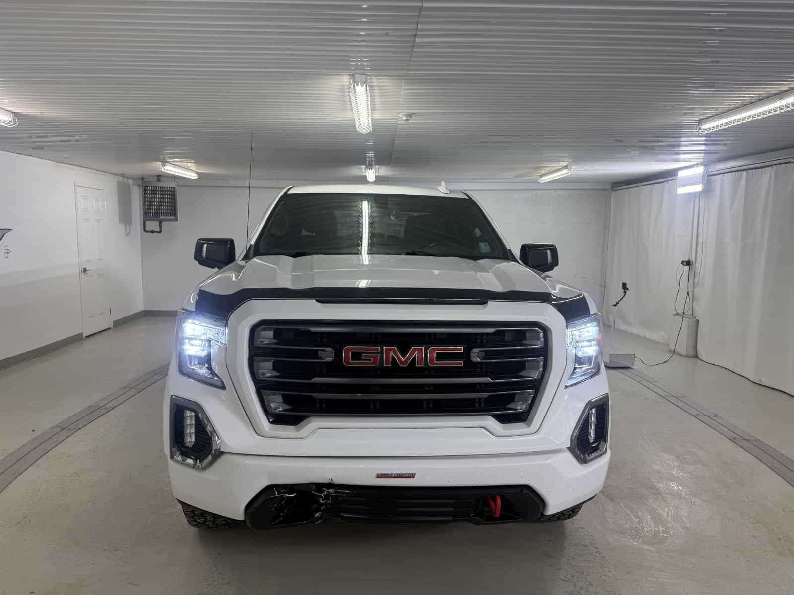 2022 GMC Sierra AT4 - Image 8