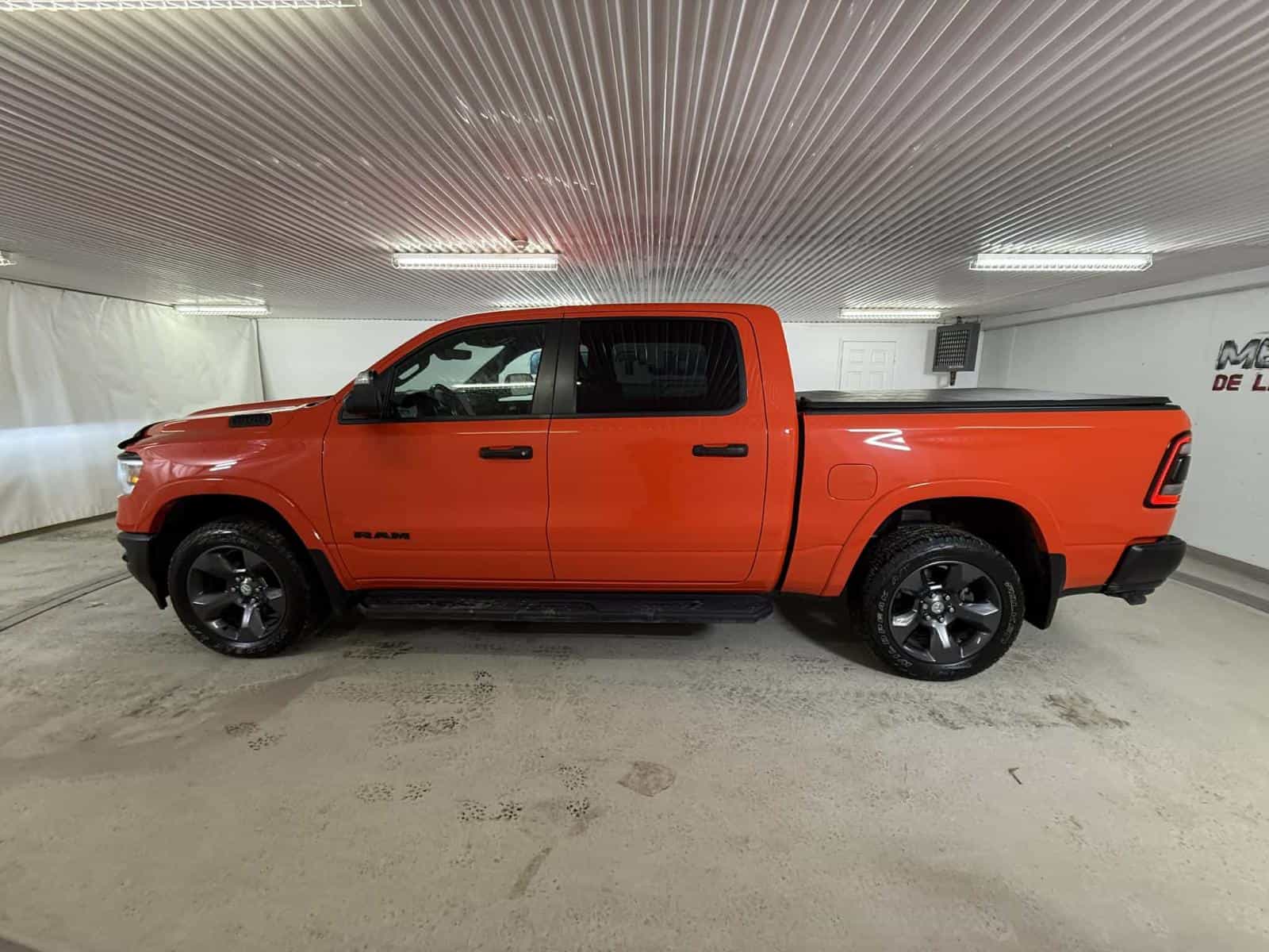 2021 RAM 1500 Big Horn/Lone Star Big Horn - Image 2