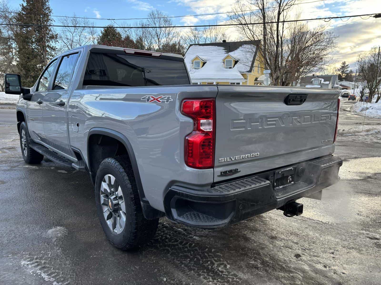 2024 Chevrolet Silverado 2500 Custom - Image 4