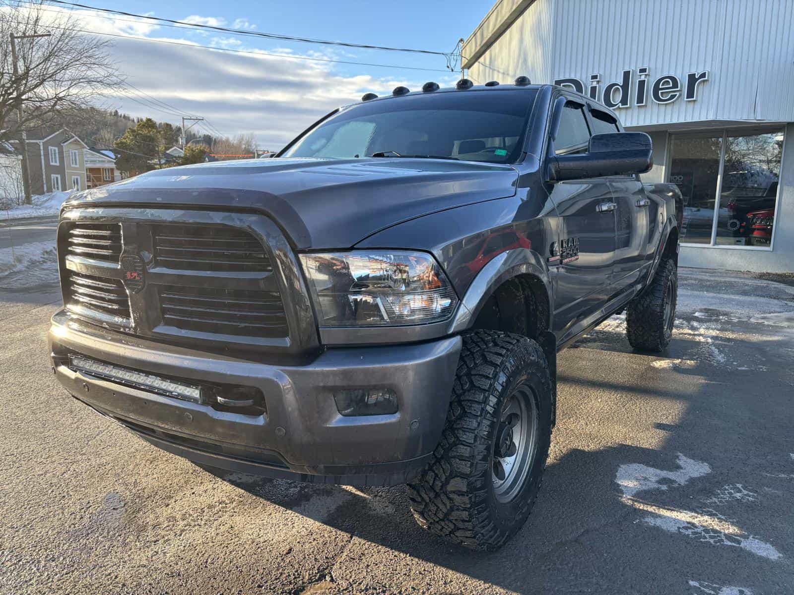Image 1 RAM 2500 SLT 2017