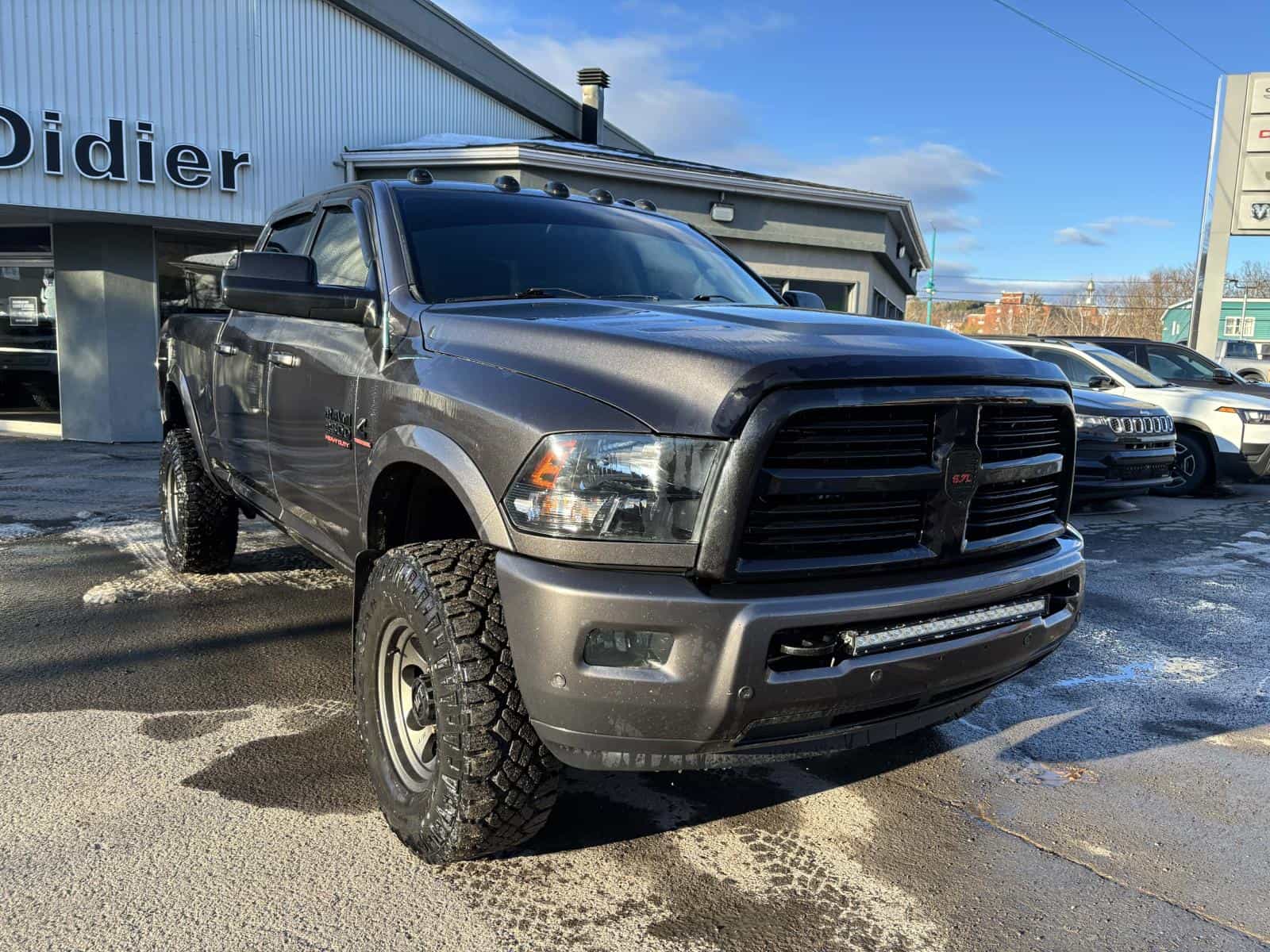2017 RAM 2500 SLT - Image 4