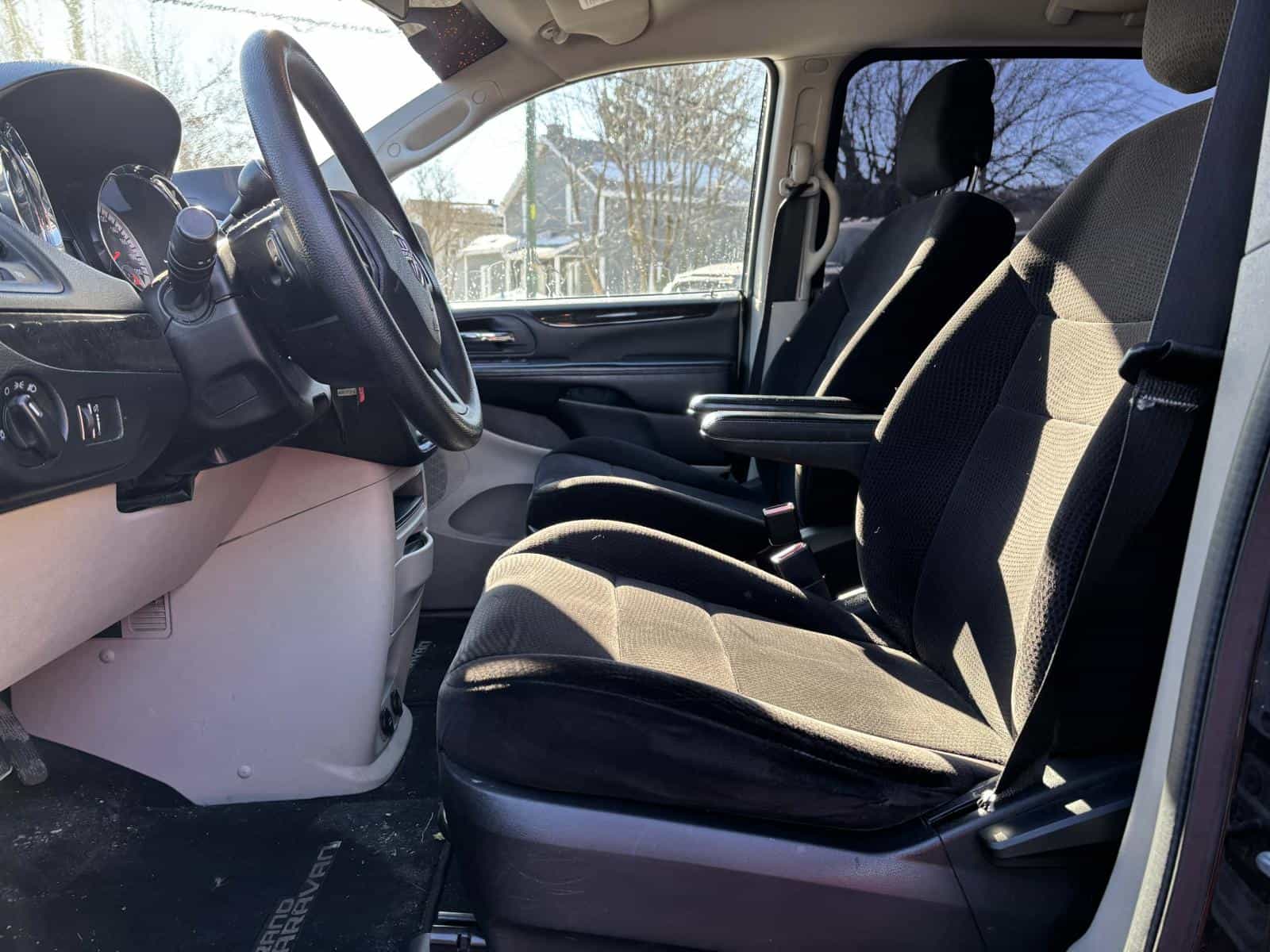 2014 Dodge Grand Caravan SXT - Image 6