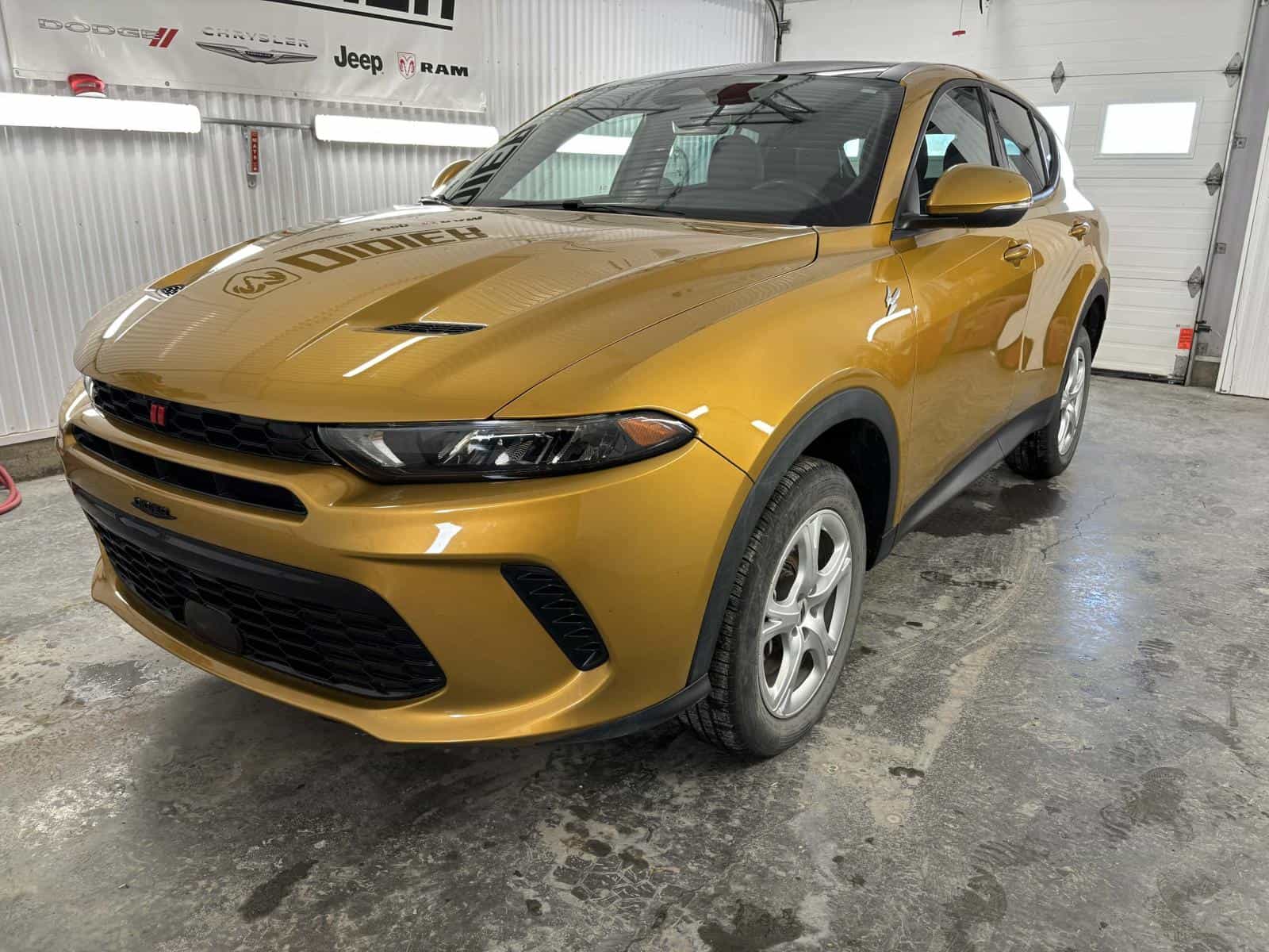 2023 Dodge Hornet GT - Image 1