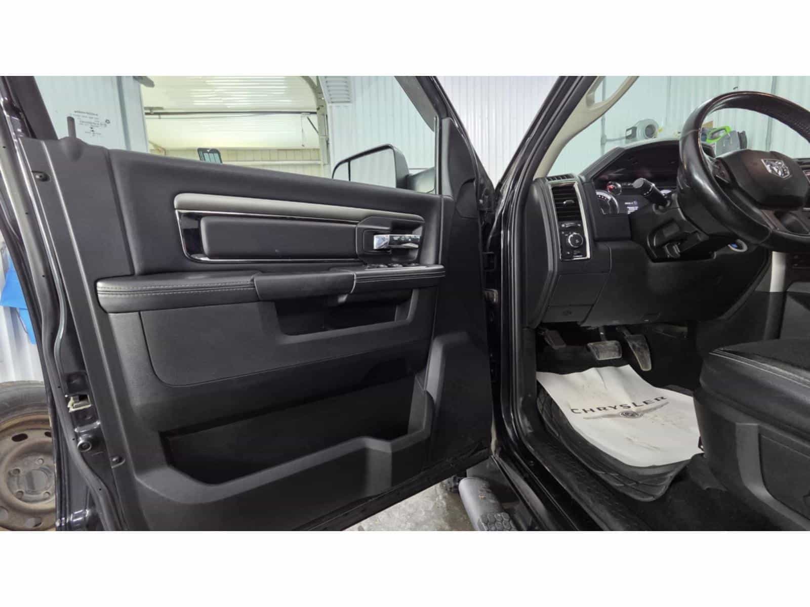 2018 RAM 1500 Sport - Image 6