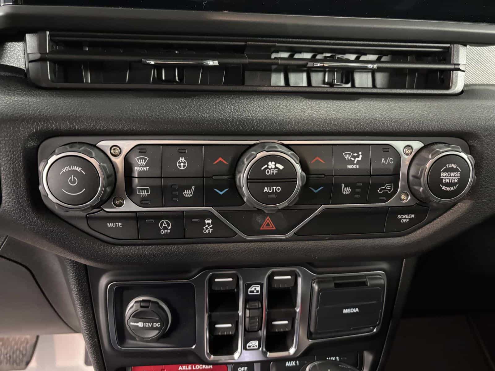 Image 8 Jeep Wrangler 4-Door Willys 2025