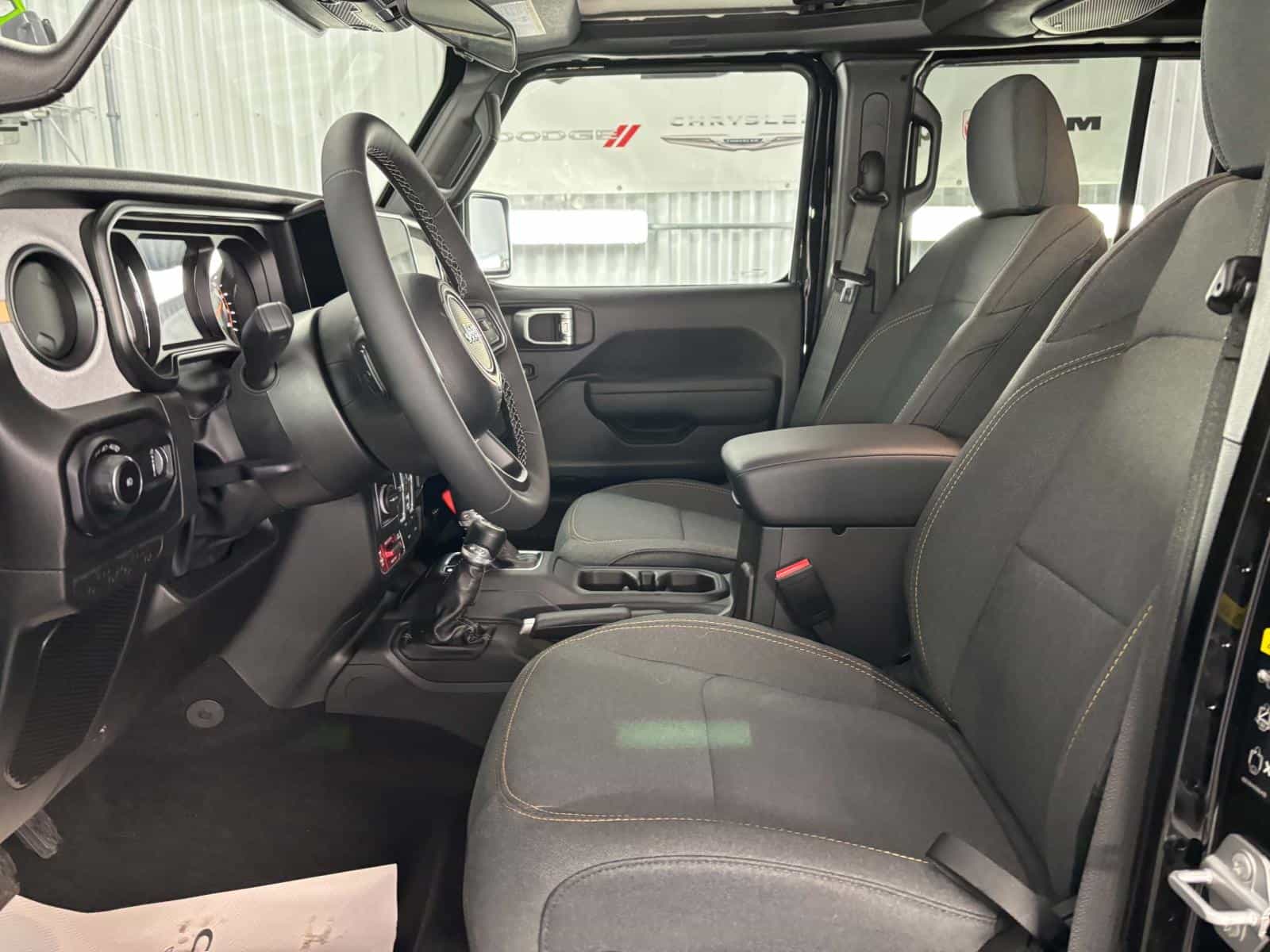 Image 5 Jeep Wrangler 4-Door Willys 2025