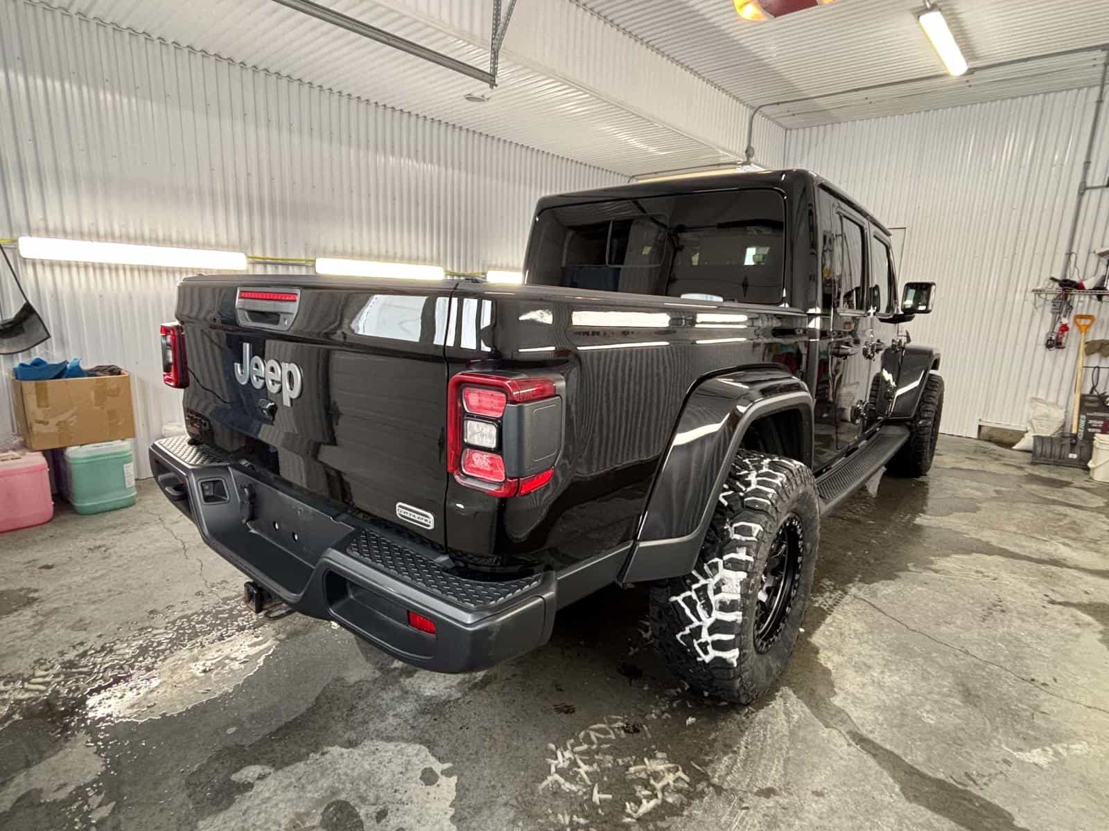 2021 Jeep Gladiator Overland - Image 4