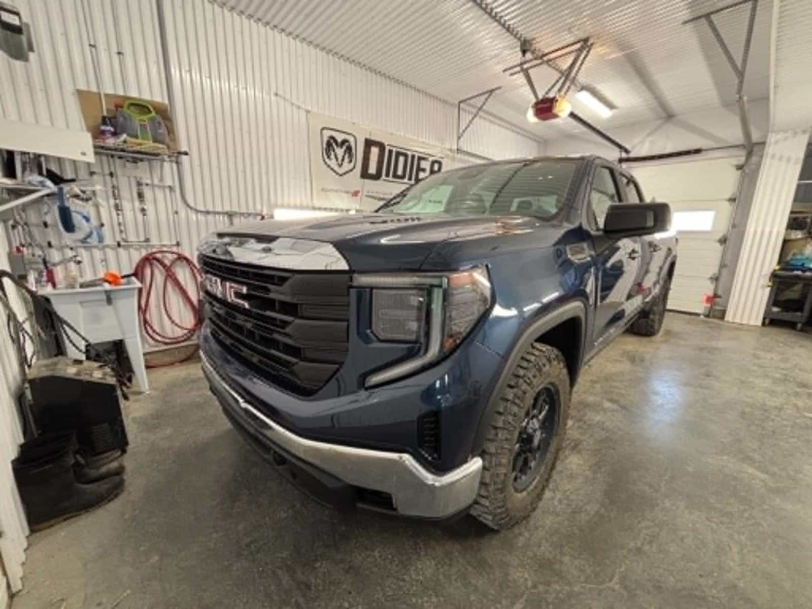 Image 1 GMC Sierra 1500 Base 2022