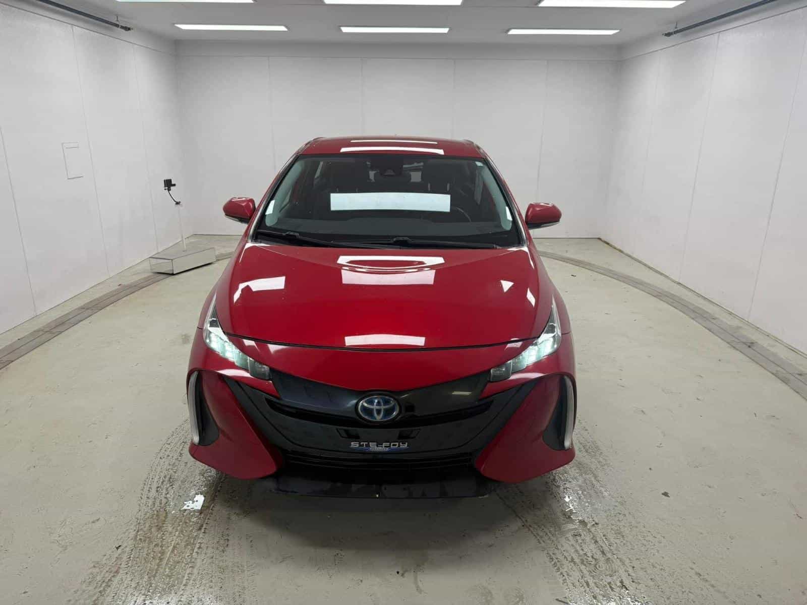 2020 Toyota Prius Prime Le/Xle/Limite Base - Image 2