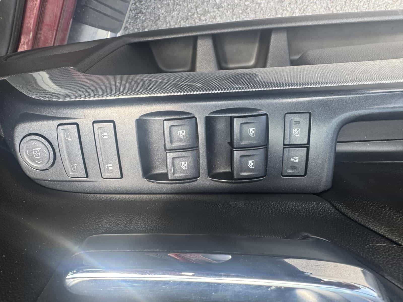 2016 Chevrolet SILVERADO K1500 LT LT - Image 8