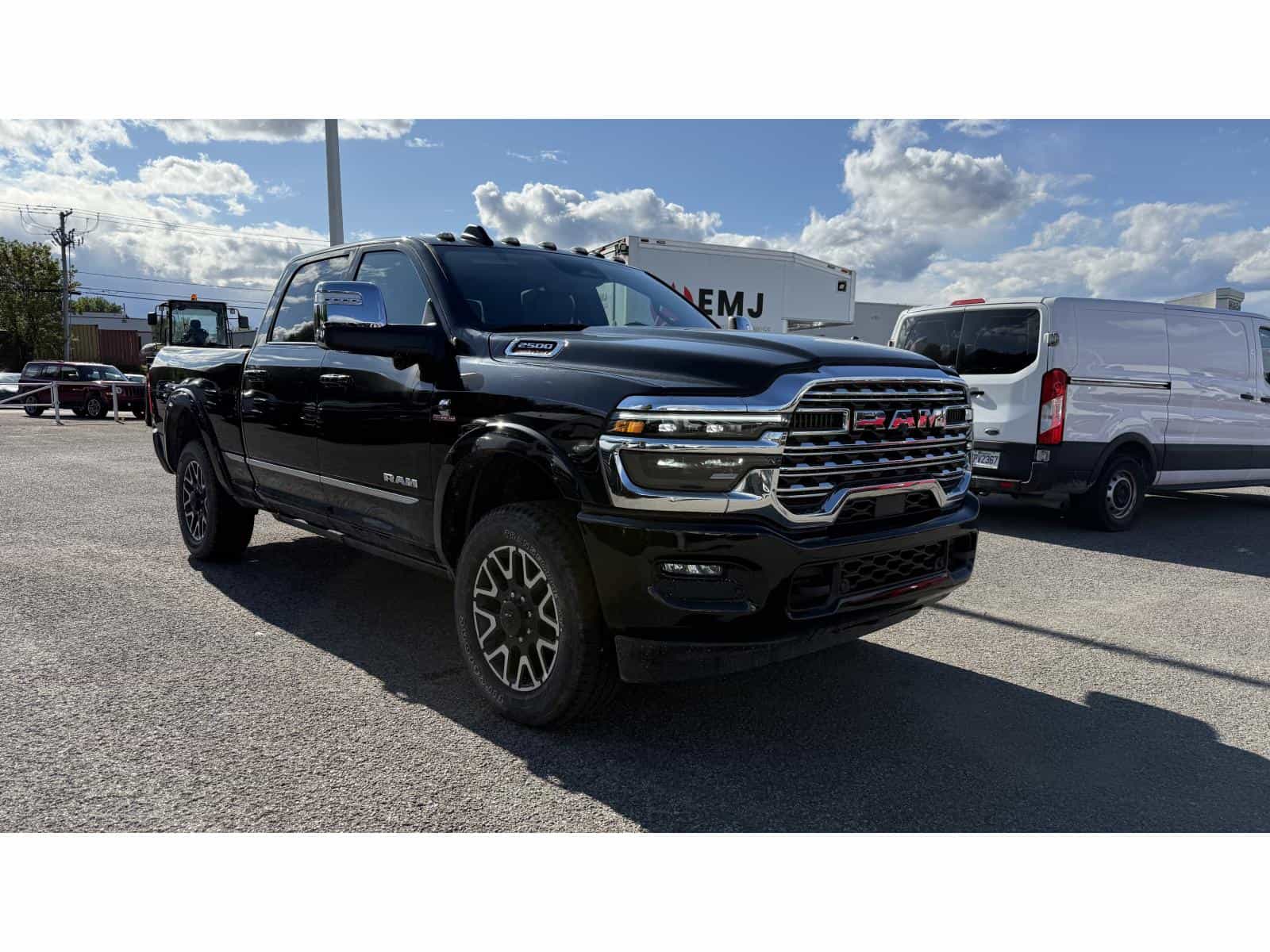 2025 RAM 2500 Limited - Image 2
