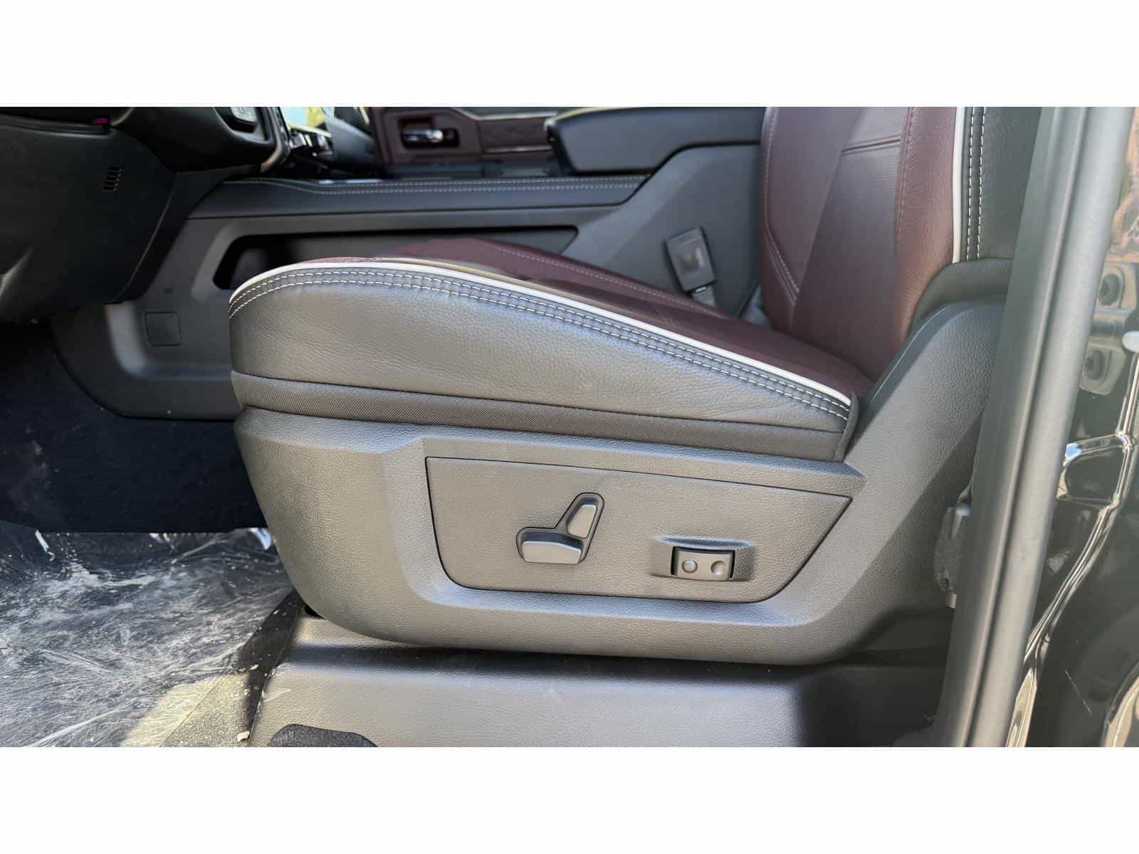 Image 10 RAM 2500 Limited 2025