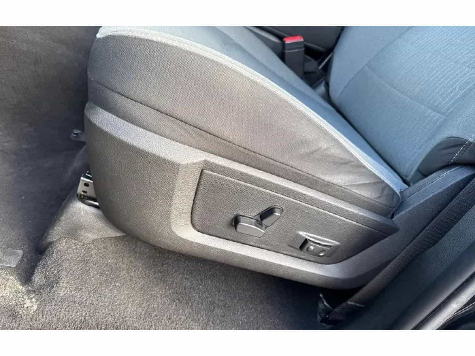 2023 RAM 1500 CLASSIC SLT SLT - Image 6