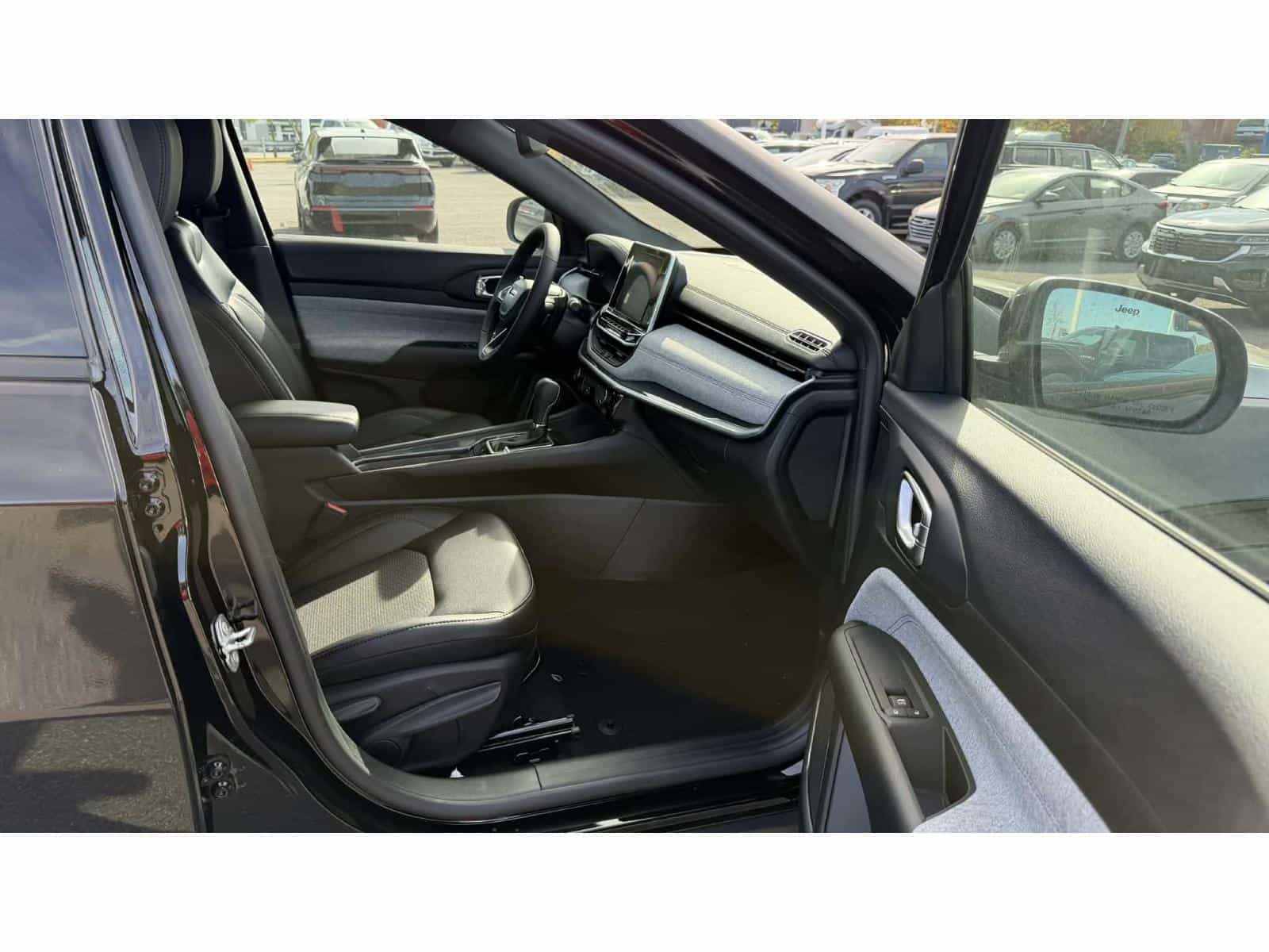 2026 Jeep Compass North - Image 5