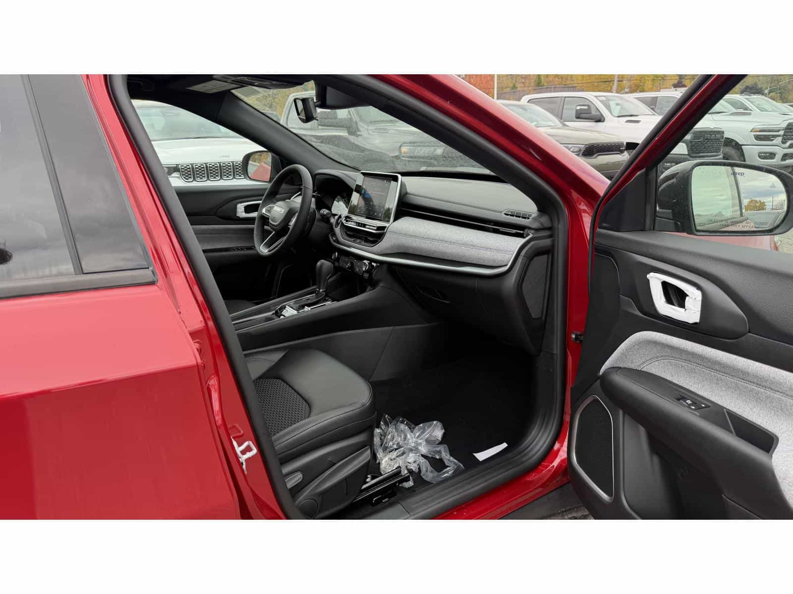 2026 Jeep Compass North - Image 5