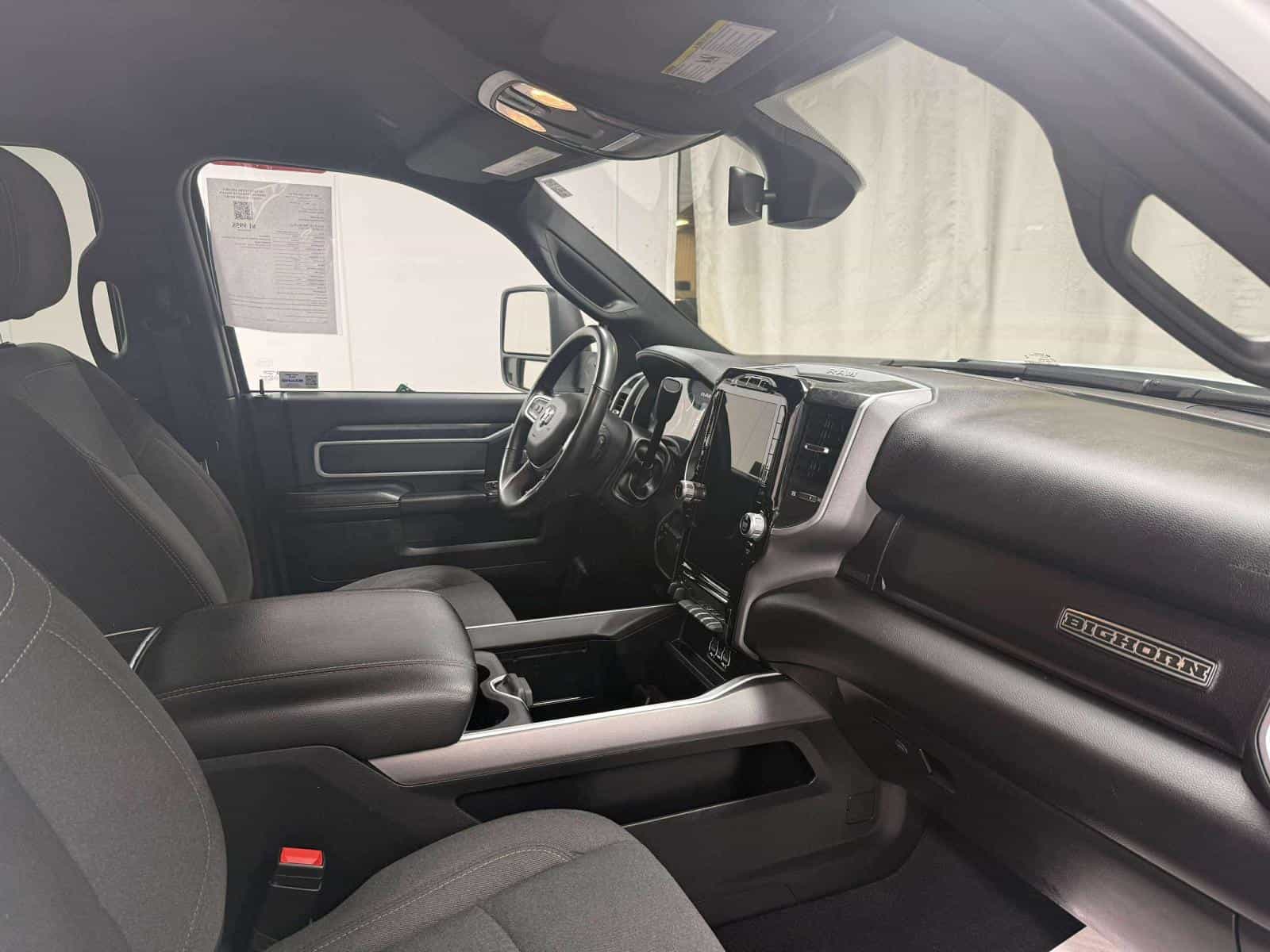 2024 RAM 3500 Big Horn - Image 8