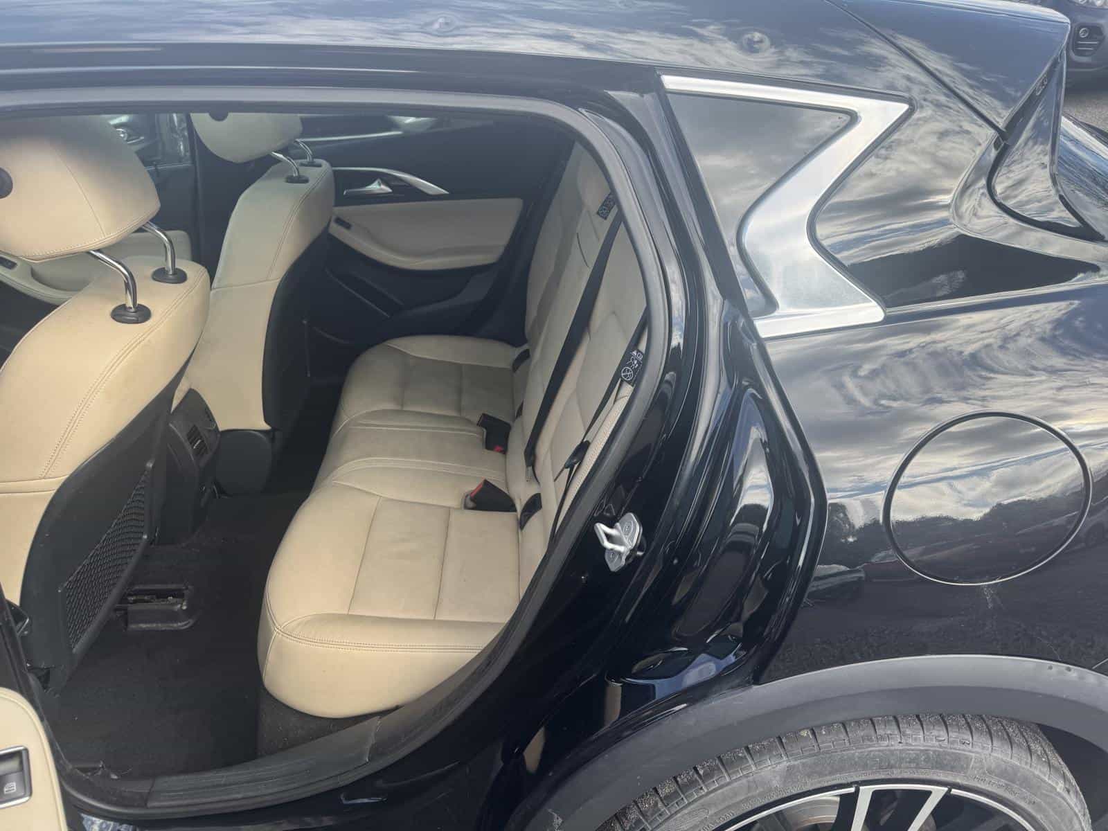 2017 Infiniti QX30 Premium - Image 7