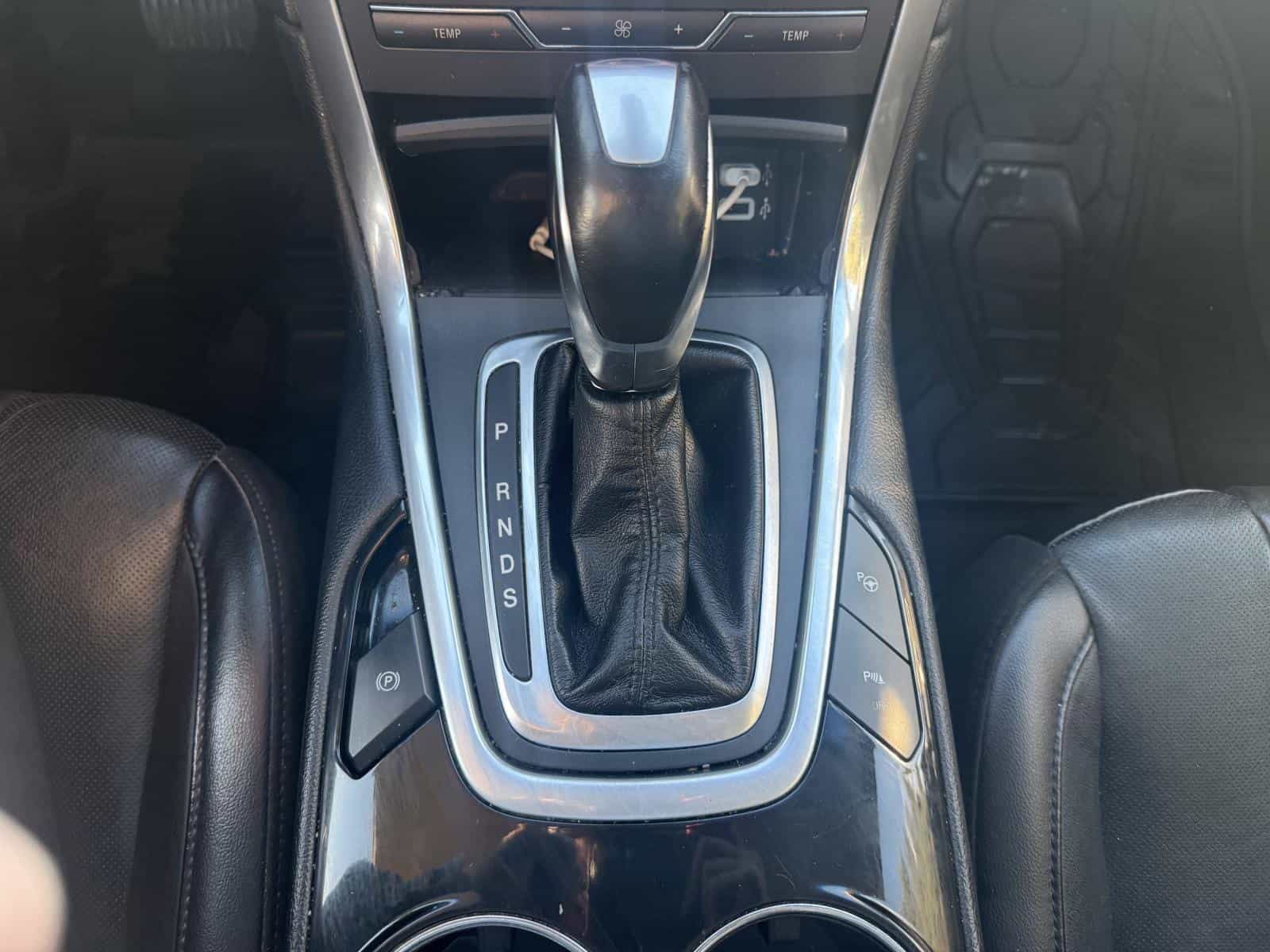 2016 Ford Edge Titanium - Image 8