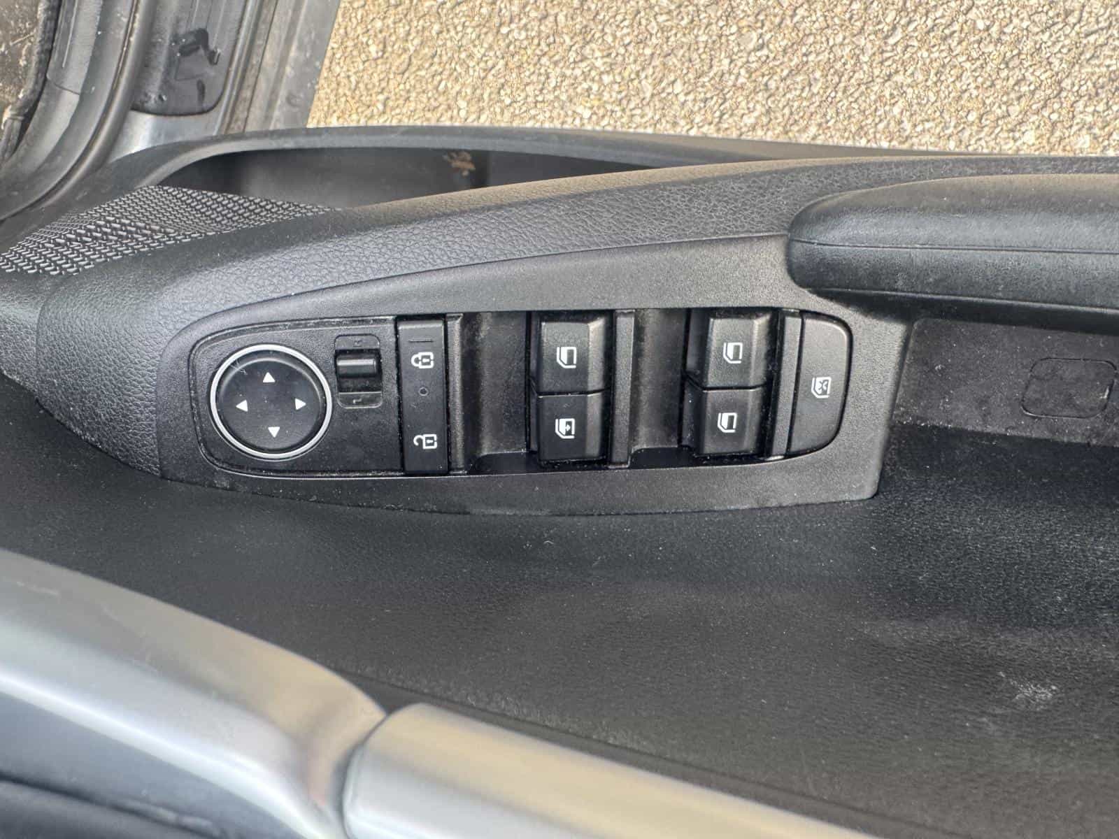 2022 Kia Seltos - Image 8