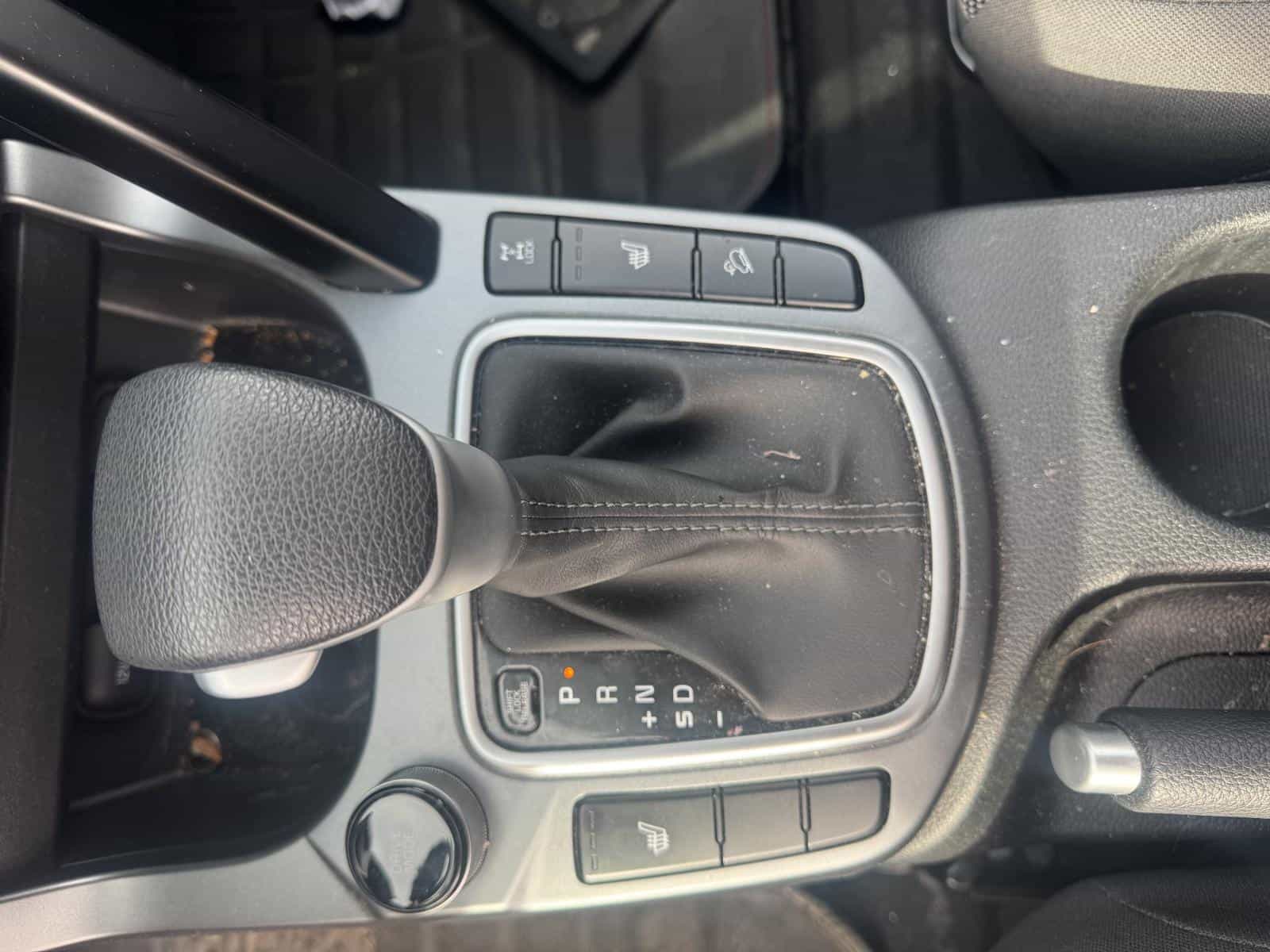 2022 Kia Seltos - Image 11