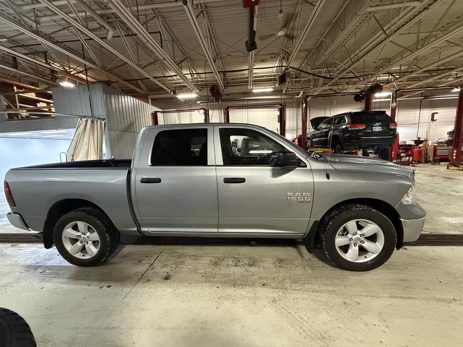 2023 RAM 1500 Classic SLT - Image 4