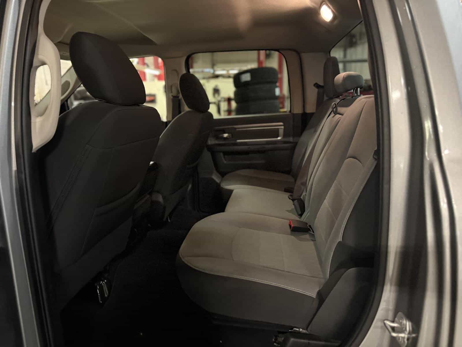 2023 RAM 1500 CLASSIC SLT SLT - Image 10