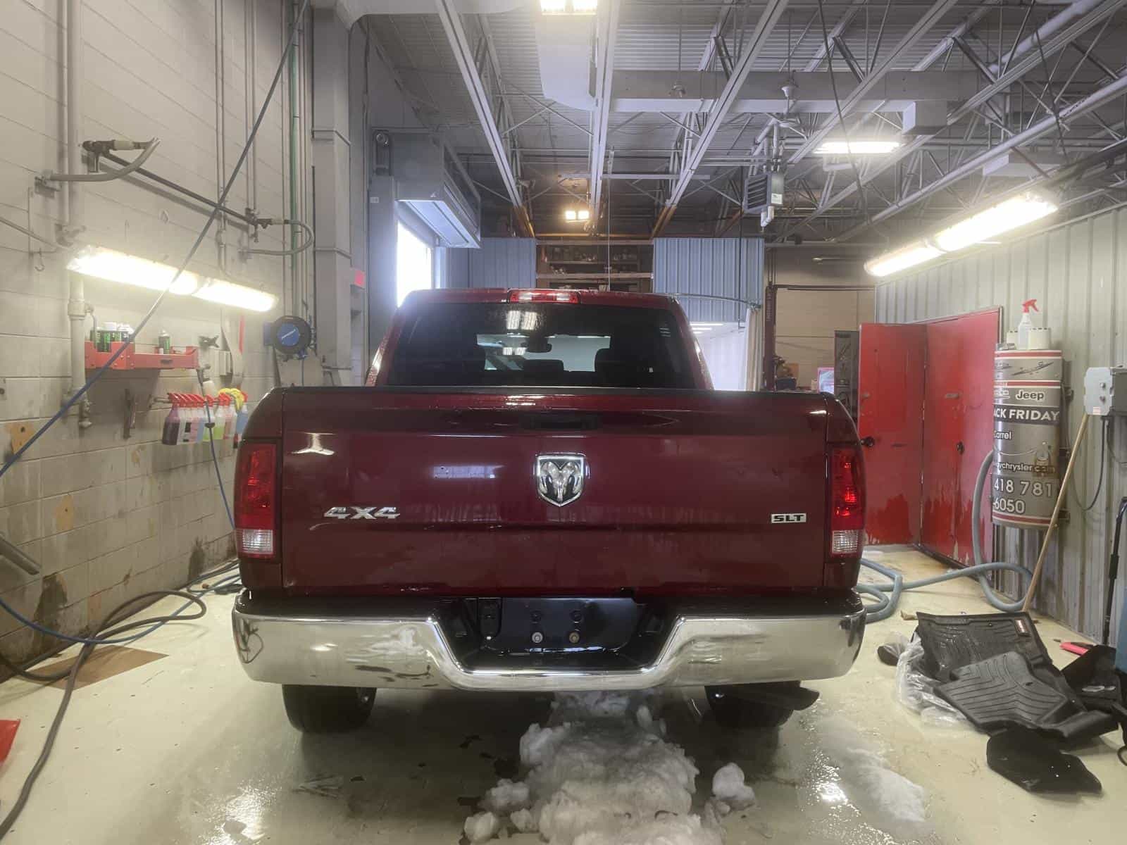 2023 RAM 1500 CLASSIC SLT SLT - Image 2