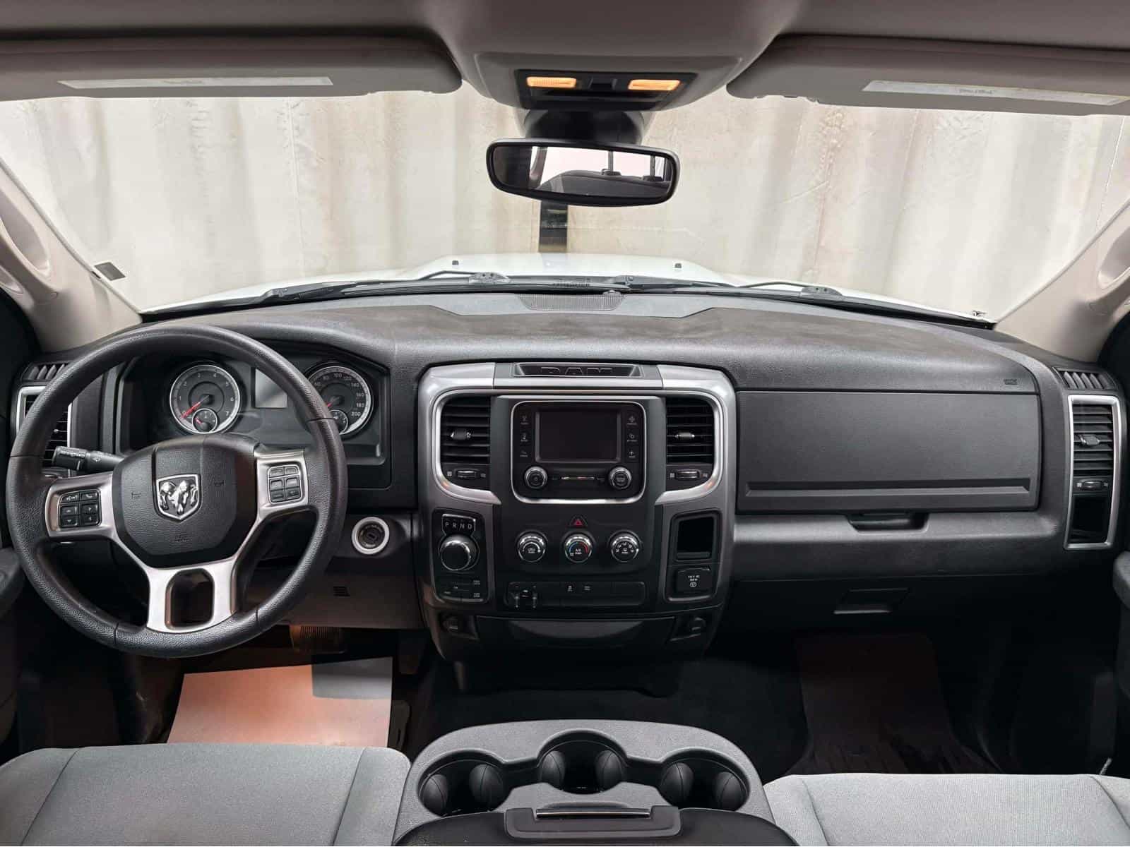 2022 RAM 1500 CLASSIC SLT SLT - Image 10