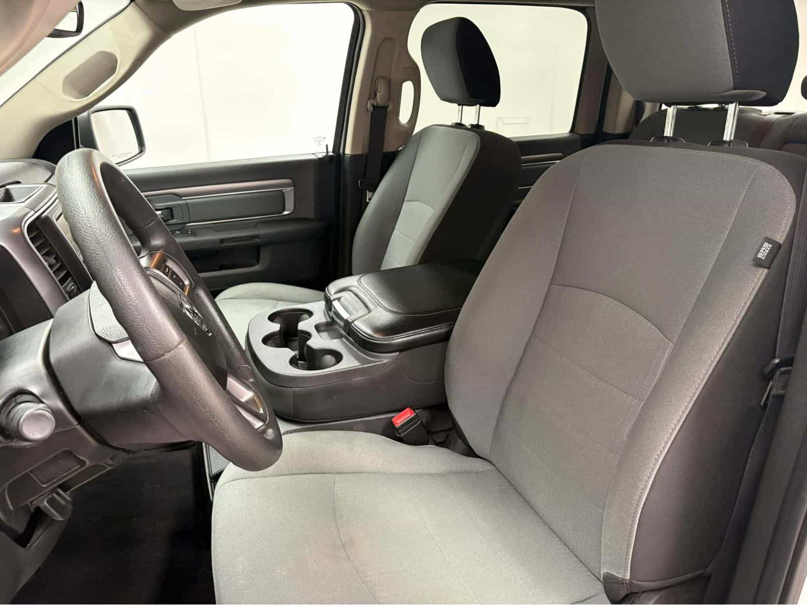 2022 RAM 1500 CLASSIC SLT SLT - Image 13