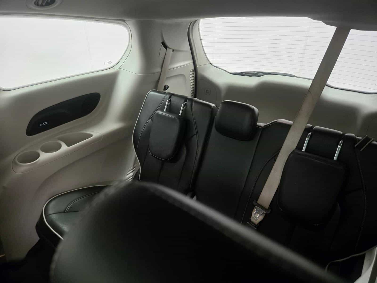 2022 Chrysler Pacifica Hybrid Limited Hybrid Limited - Image 10