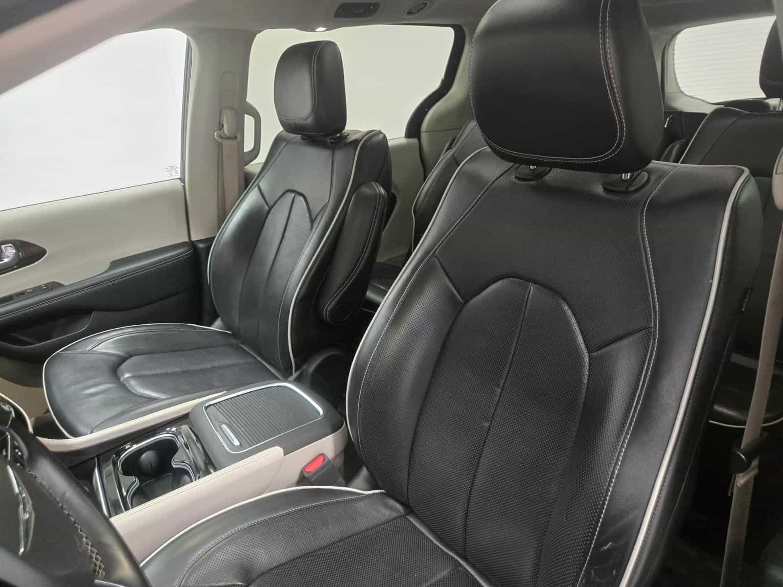 2022 Chrysler Pacifica Hybrid Limited Hybrid Limited - Image 16