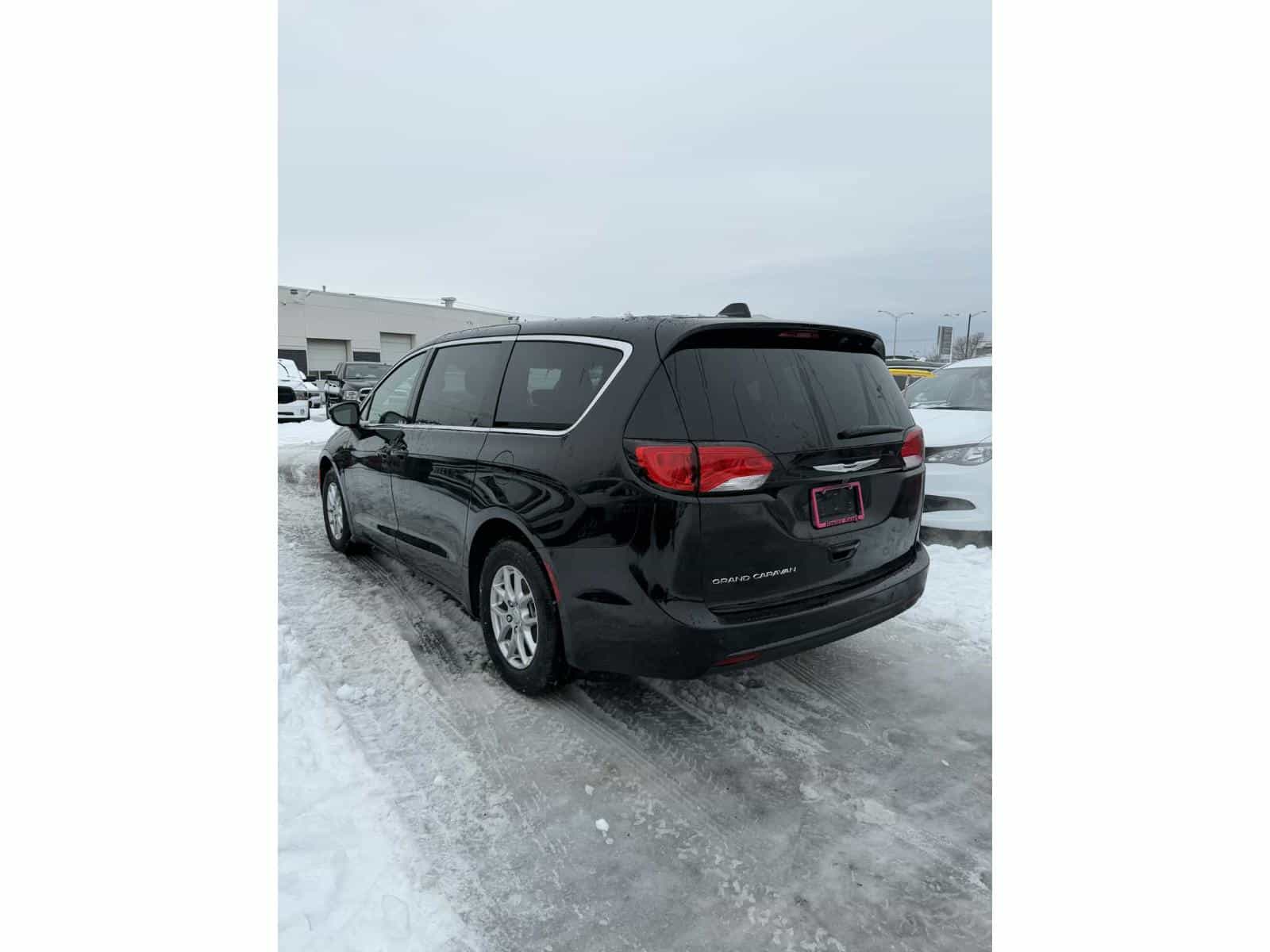 2026 Chrysler Grand Caravan SXT - Image 2