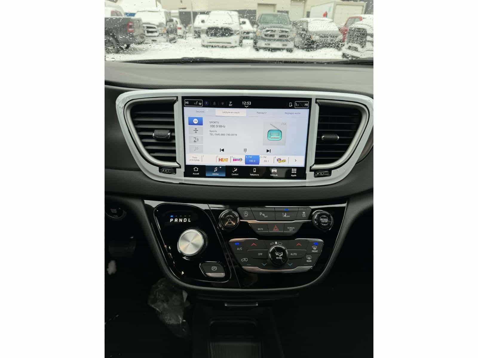 2026 Chrysler Grand Caravan SXT - Image 11