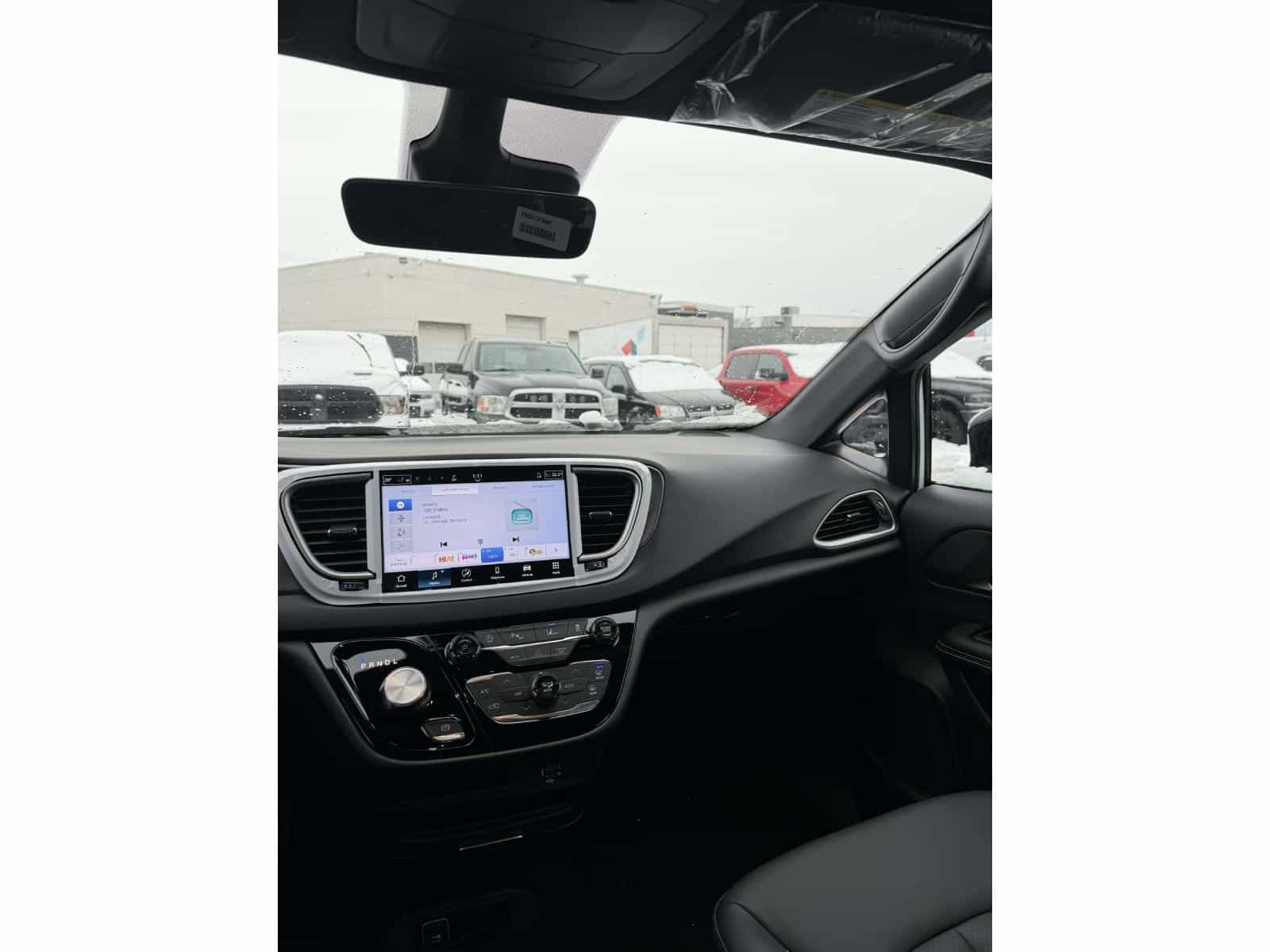 2026 Chrysler Grand Caravan SXT - Image 7