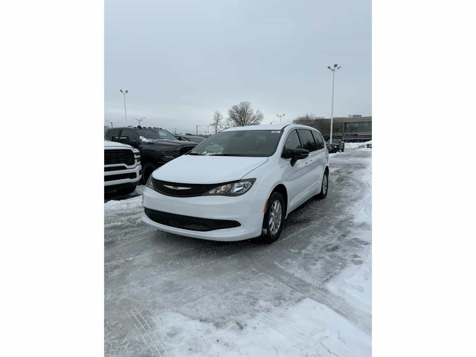 2026 Chrysler Grand Caravan SXT - Image 1