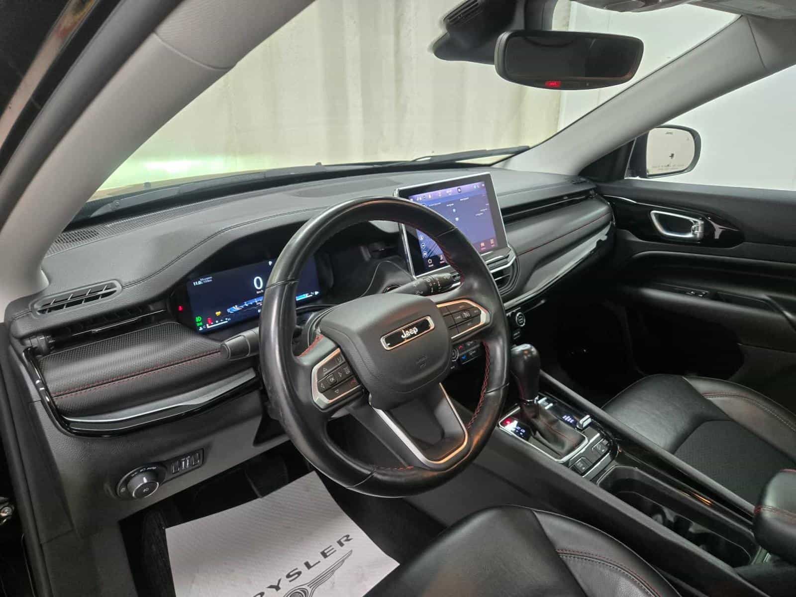 2022 Jeep Compass Trailhawk - Image 13