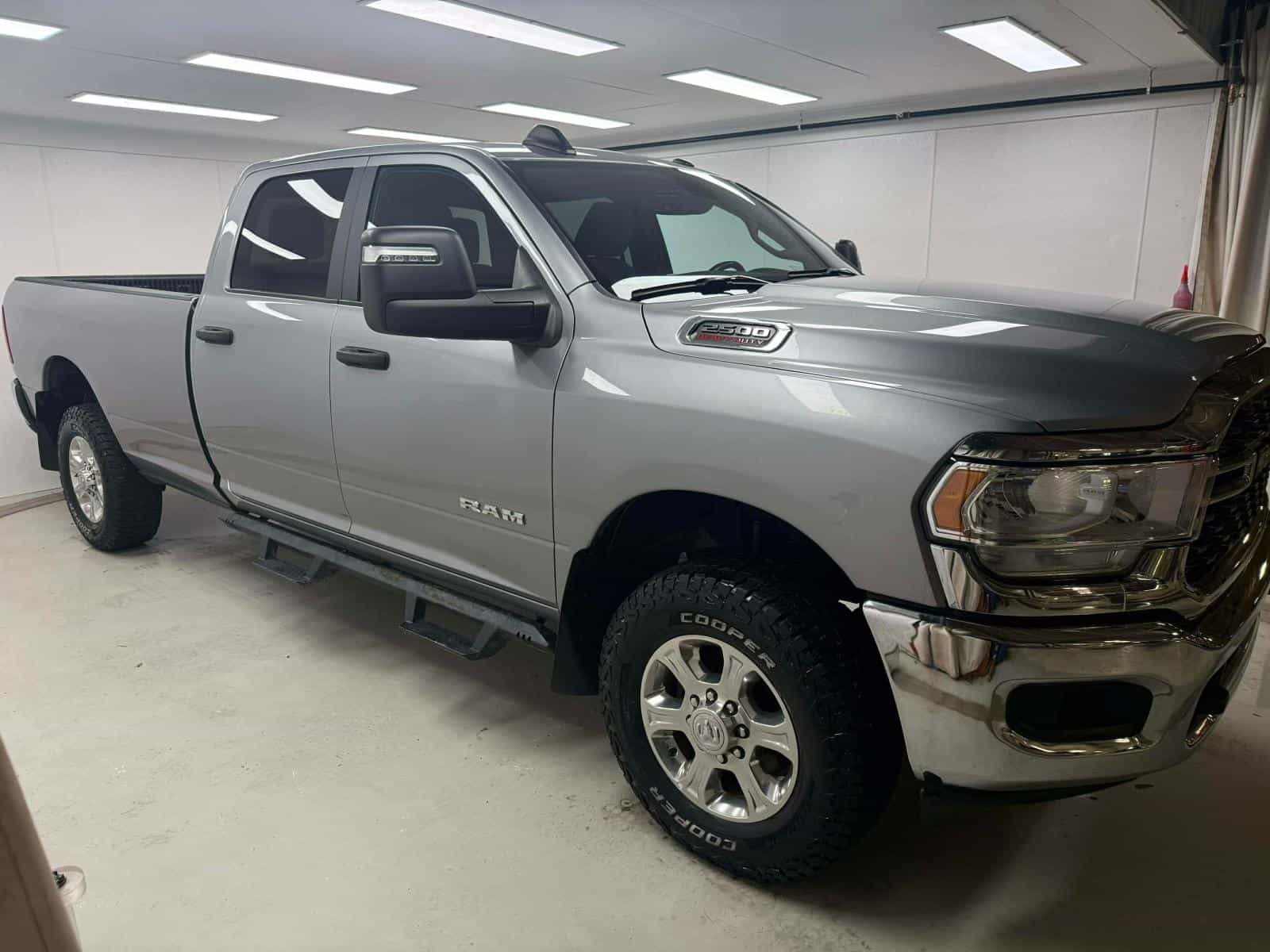 2023 RAM 2500 Big Horn - Image 3