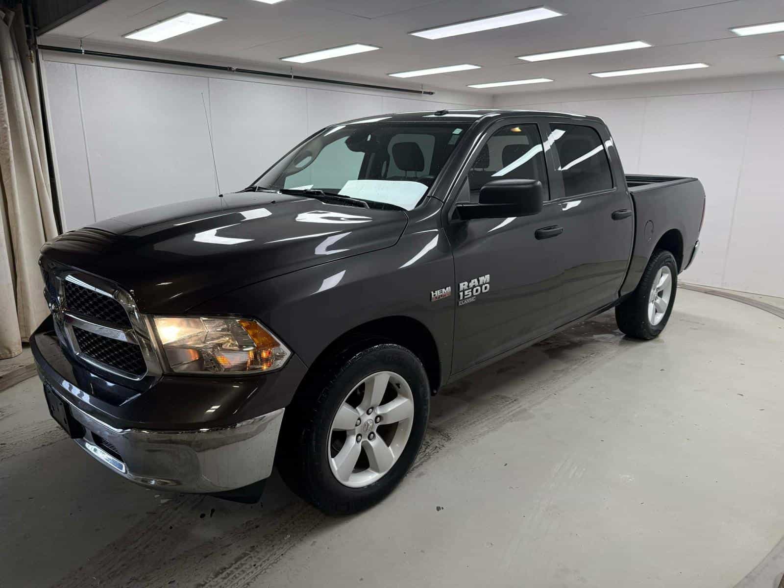 2023 RAM 1500 Classic SLT - Image 1