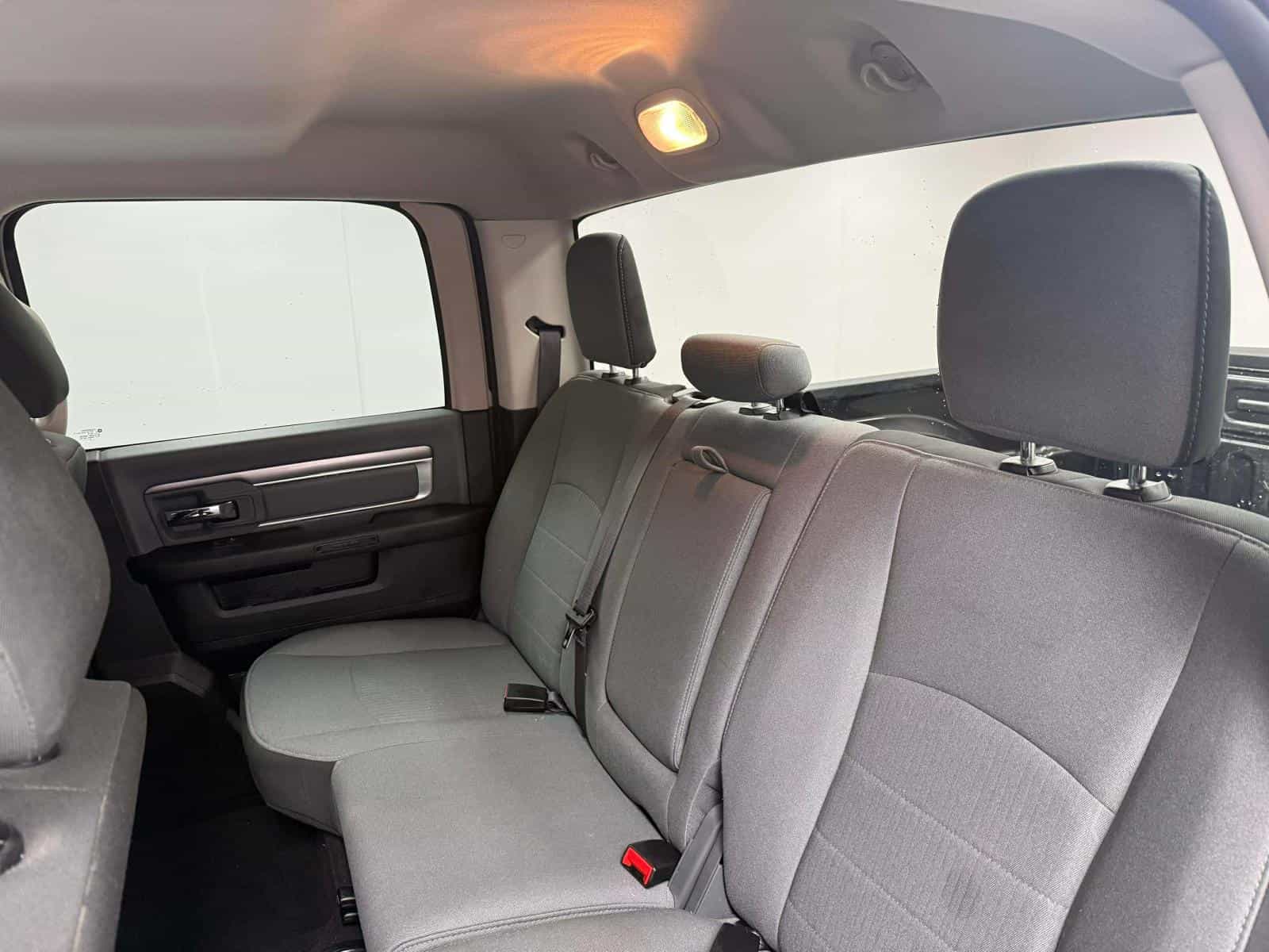 2023 RAM 1500 CLASSIC SLT SLT - Image 8