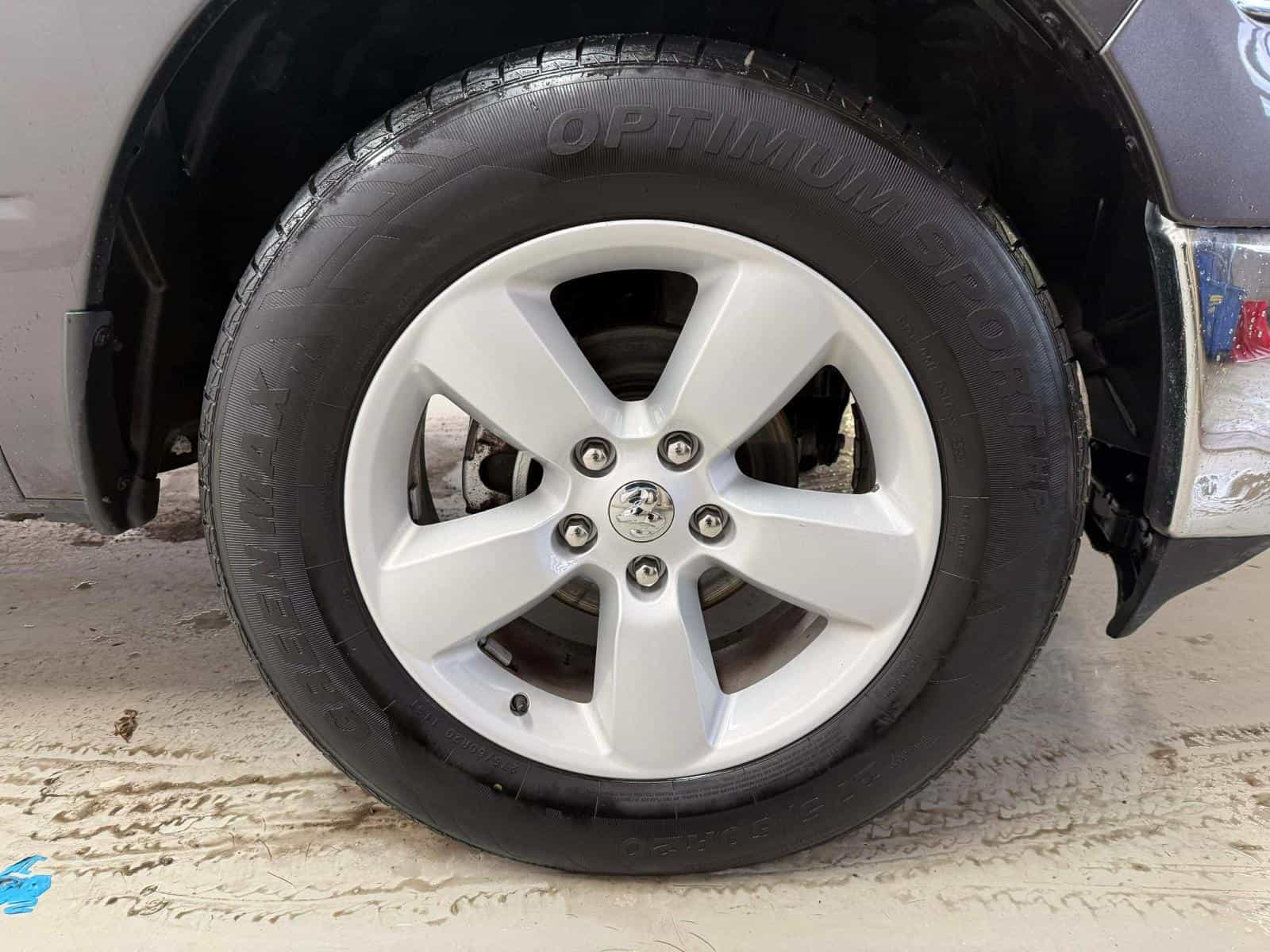 2023 RAM 1500 CLASSIC SLT SLT - Image 7